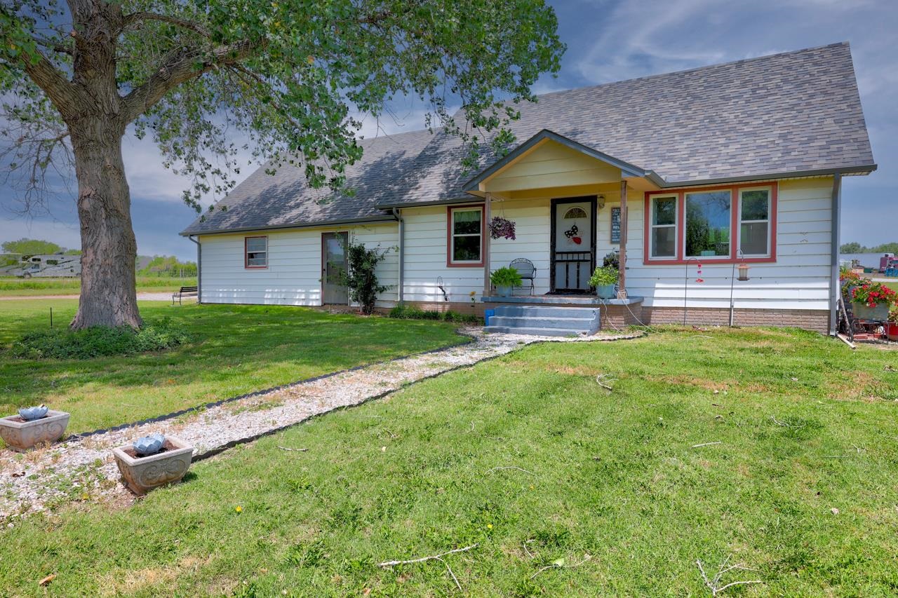 Photo of 25600 63rd Dr in Arkansas City, KS