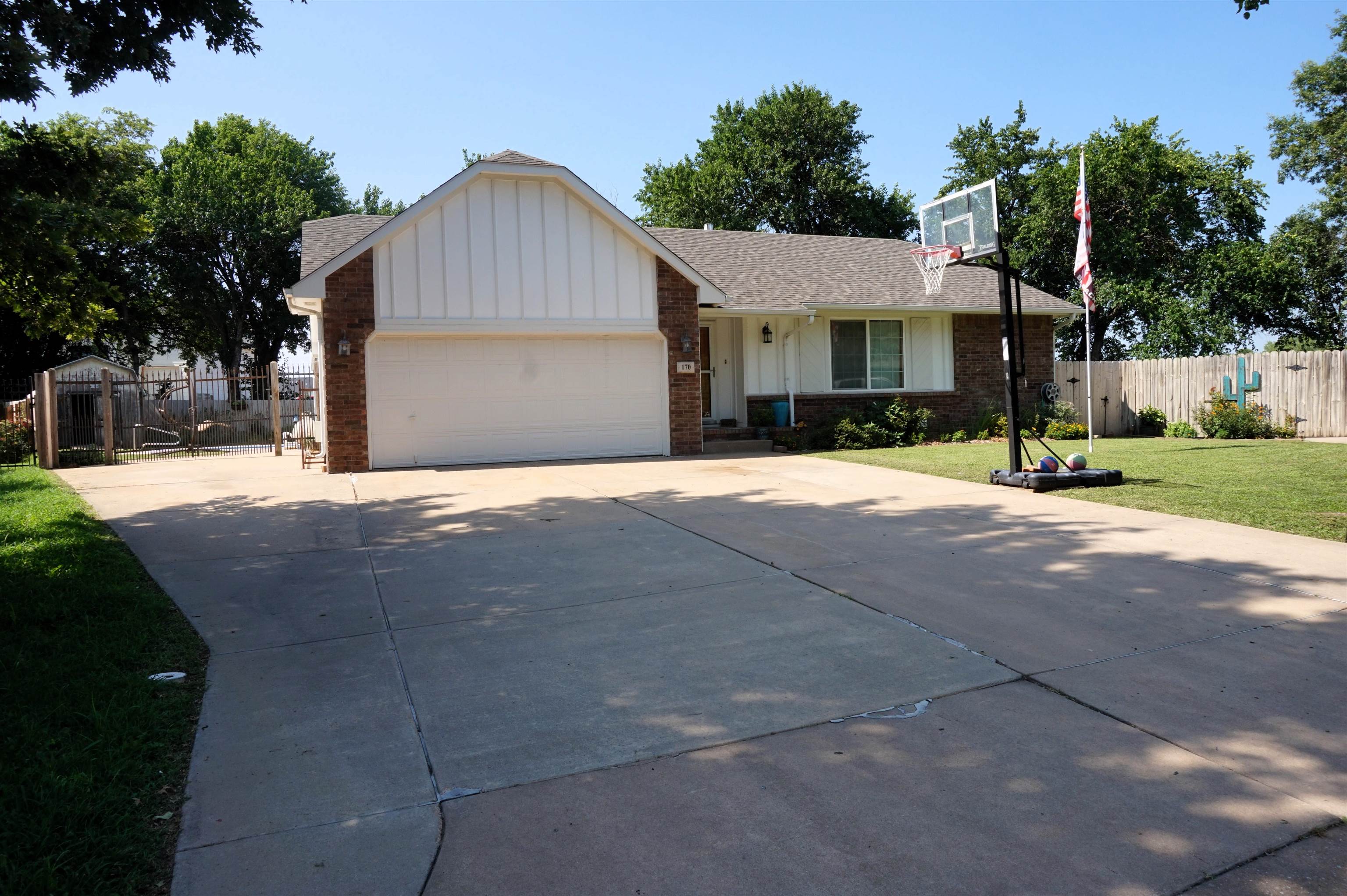 Photo of 170 Chestnut in Mulvane, KS