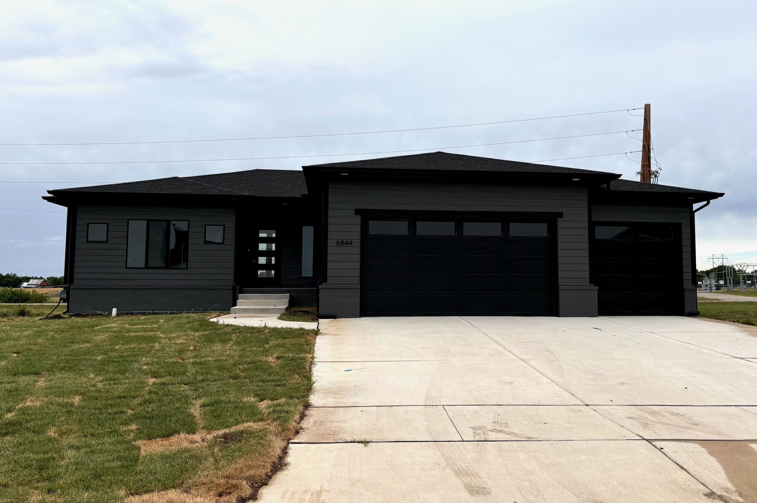 Photo of 6844 E Pheasant Ridge St in Bel Aire, KS