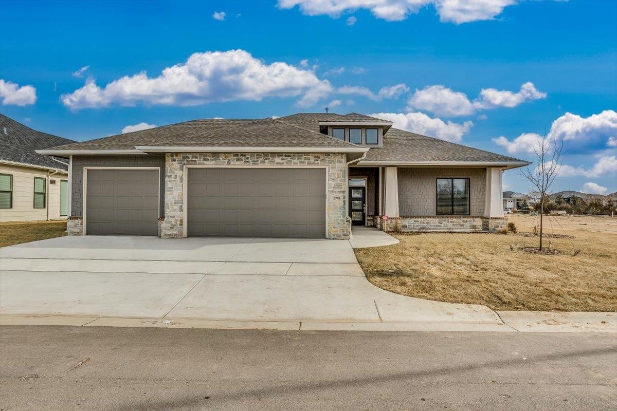Photo of 2791 N Curtis Ct in Wichita, KS
