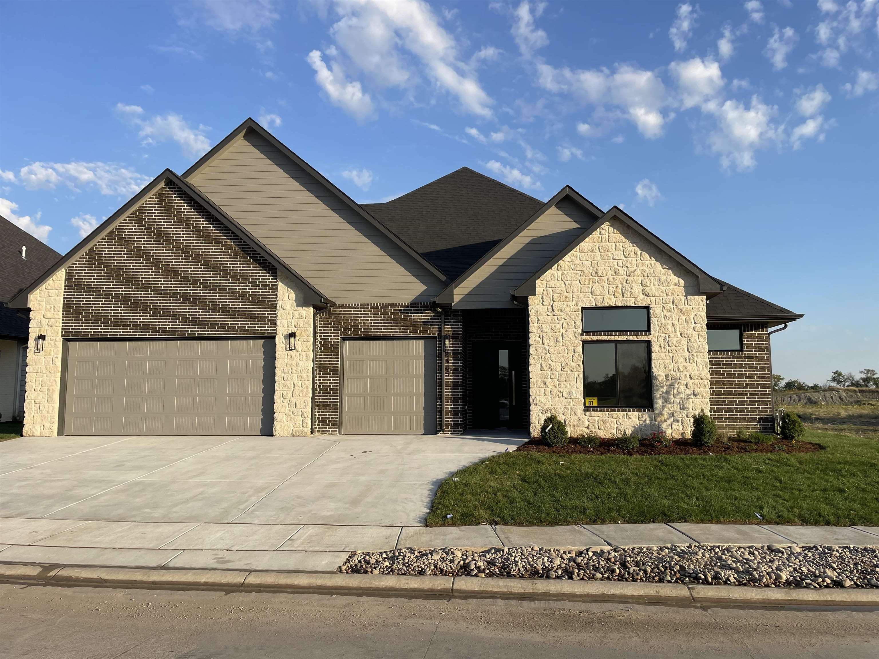 Photo of 8485 E Deer Run in Bel Aire, KS