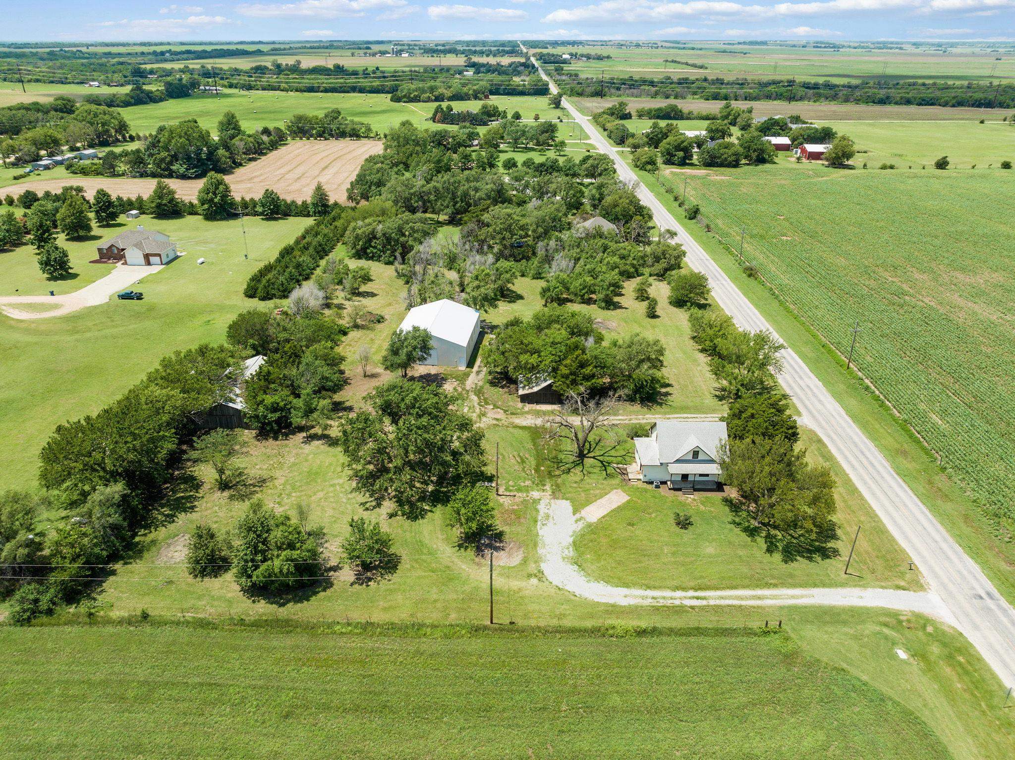 Photo of 1057 W 90th Ave N in Conway Springs, KS