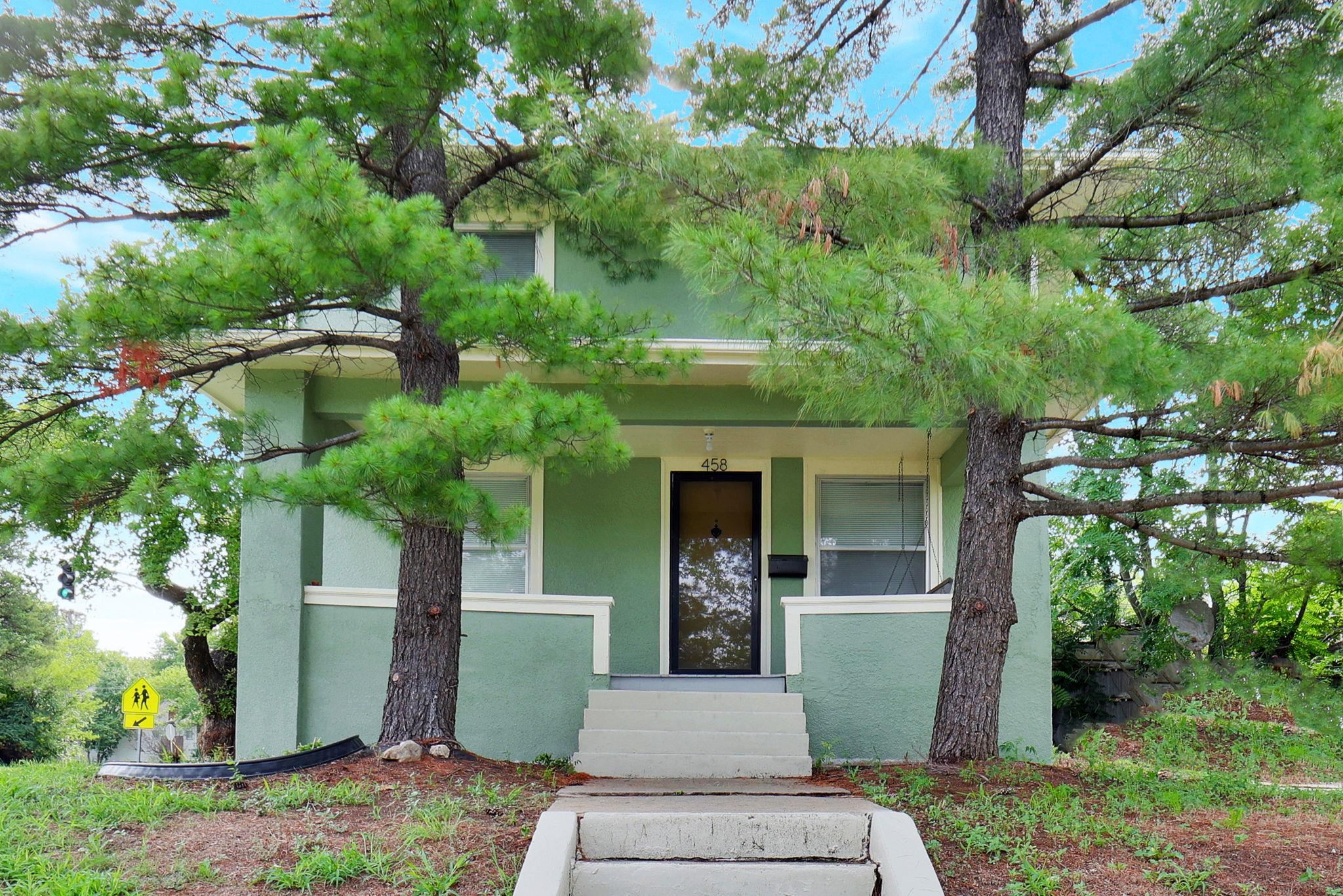 Photo of 458 N Clifton in Wichita, KS