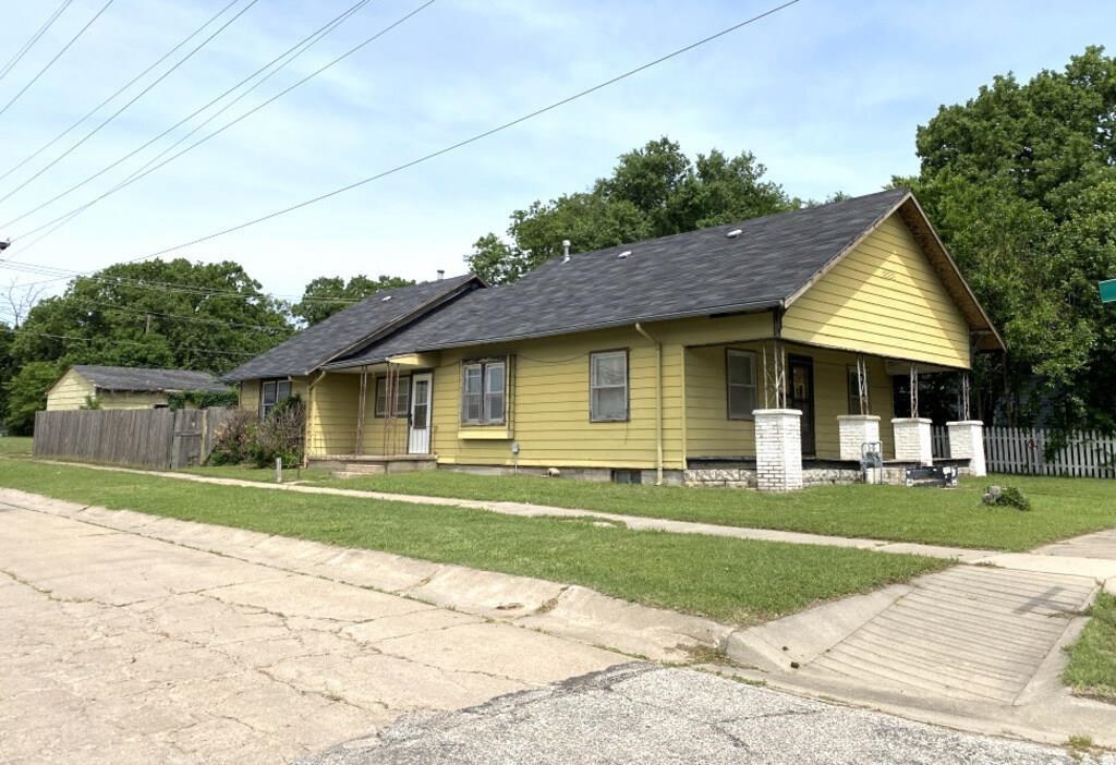 Photo of 424 S Blaine St in Wellington, KS