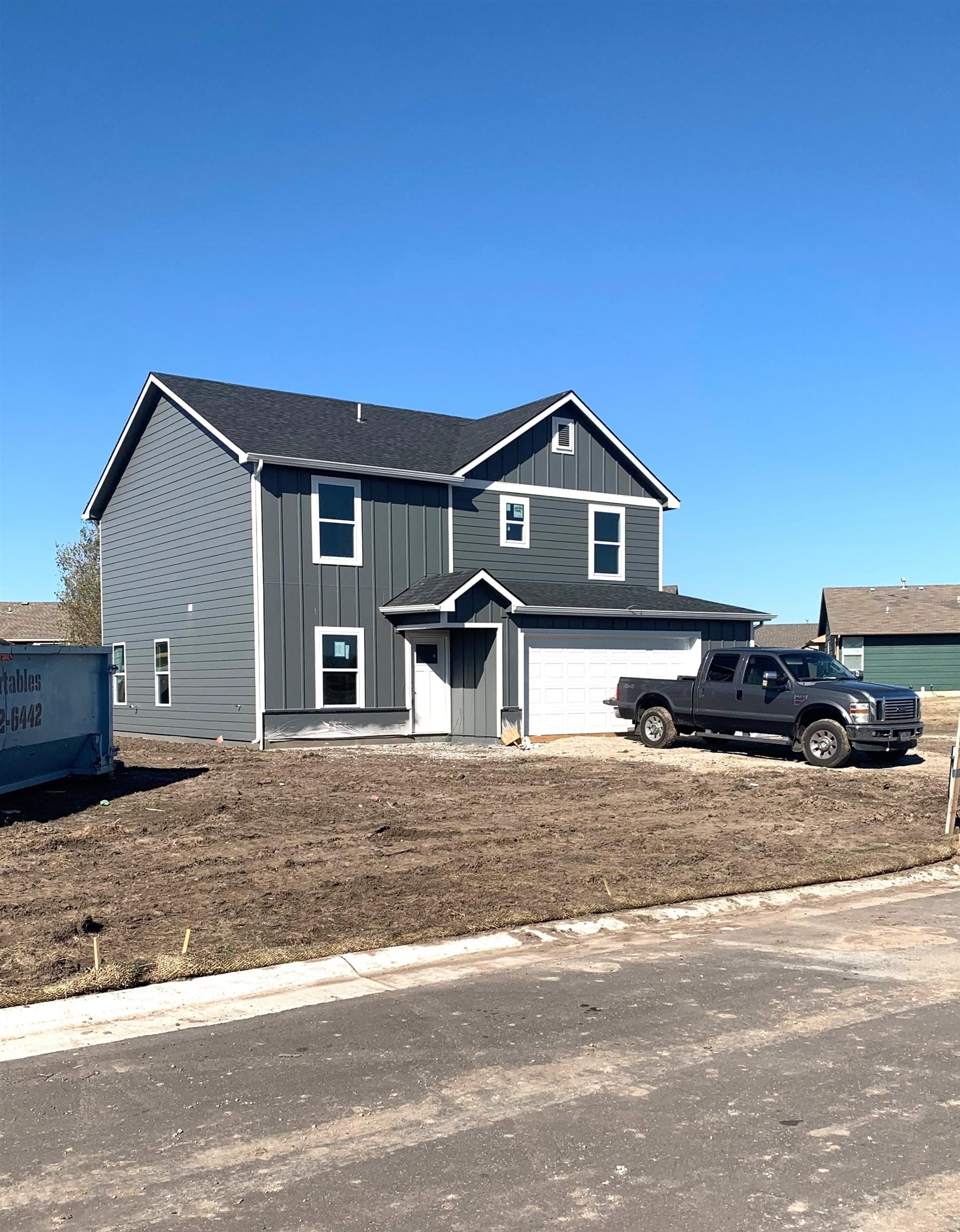 Photo of 131 S Gatewood St in Valley Center, KS