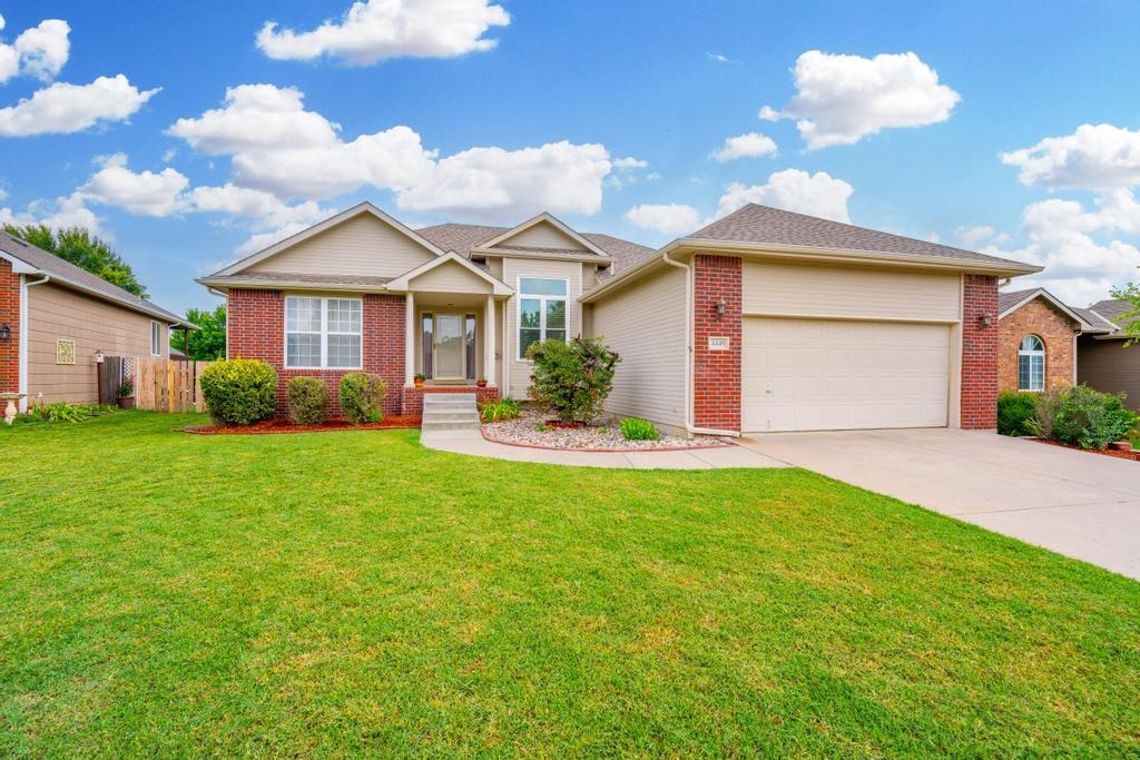 Photo of 4449 N Rushwood Ct in Bel Aire, KS