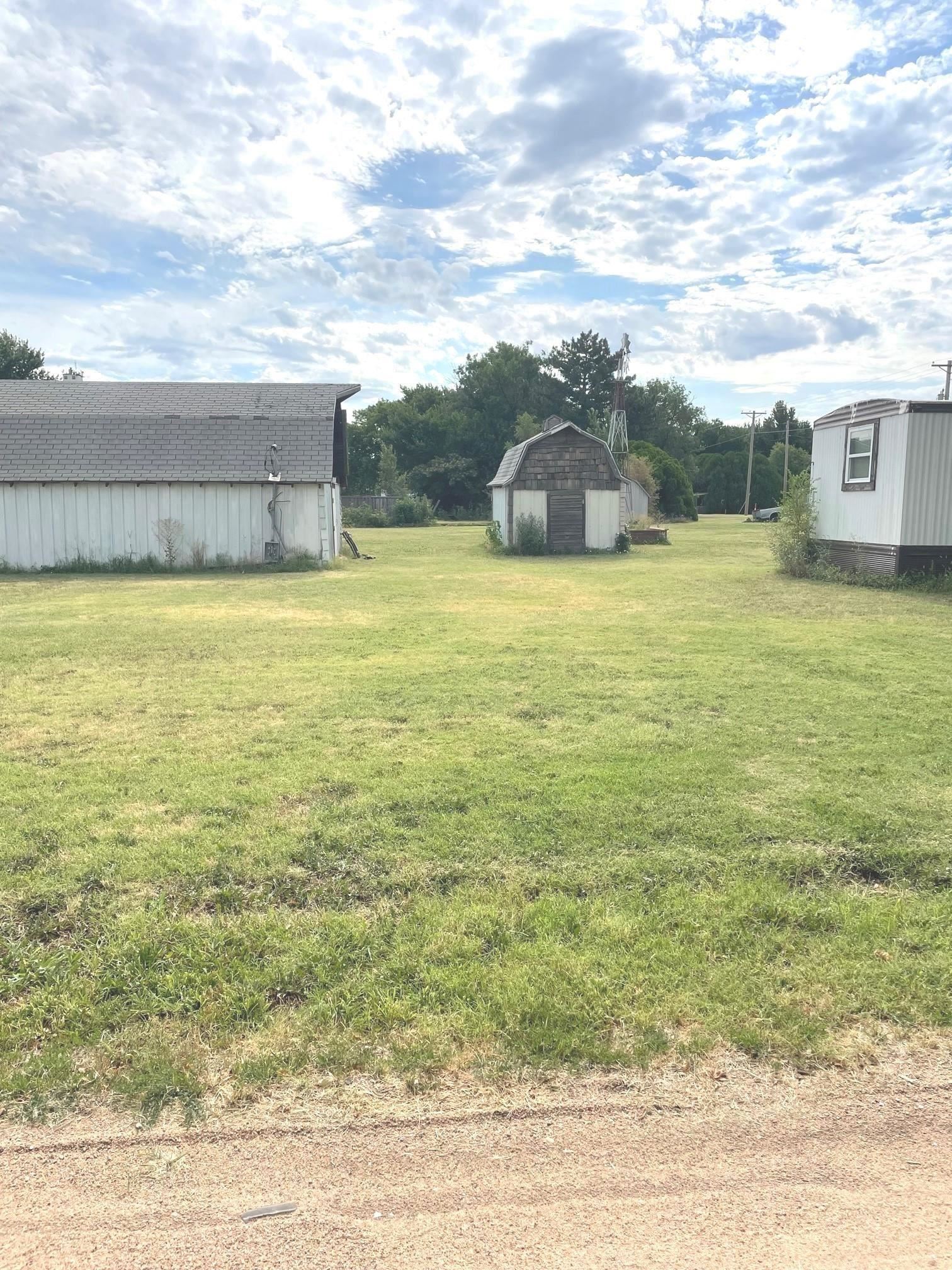 Photo of 704 Ash St 704 Hickory in Harper, KS
