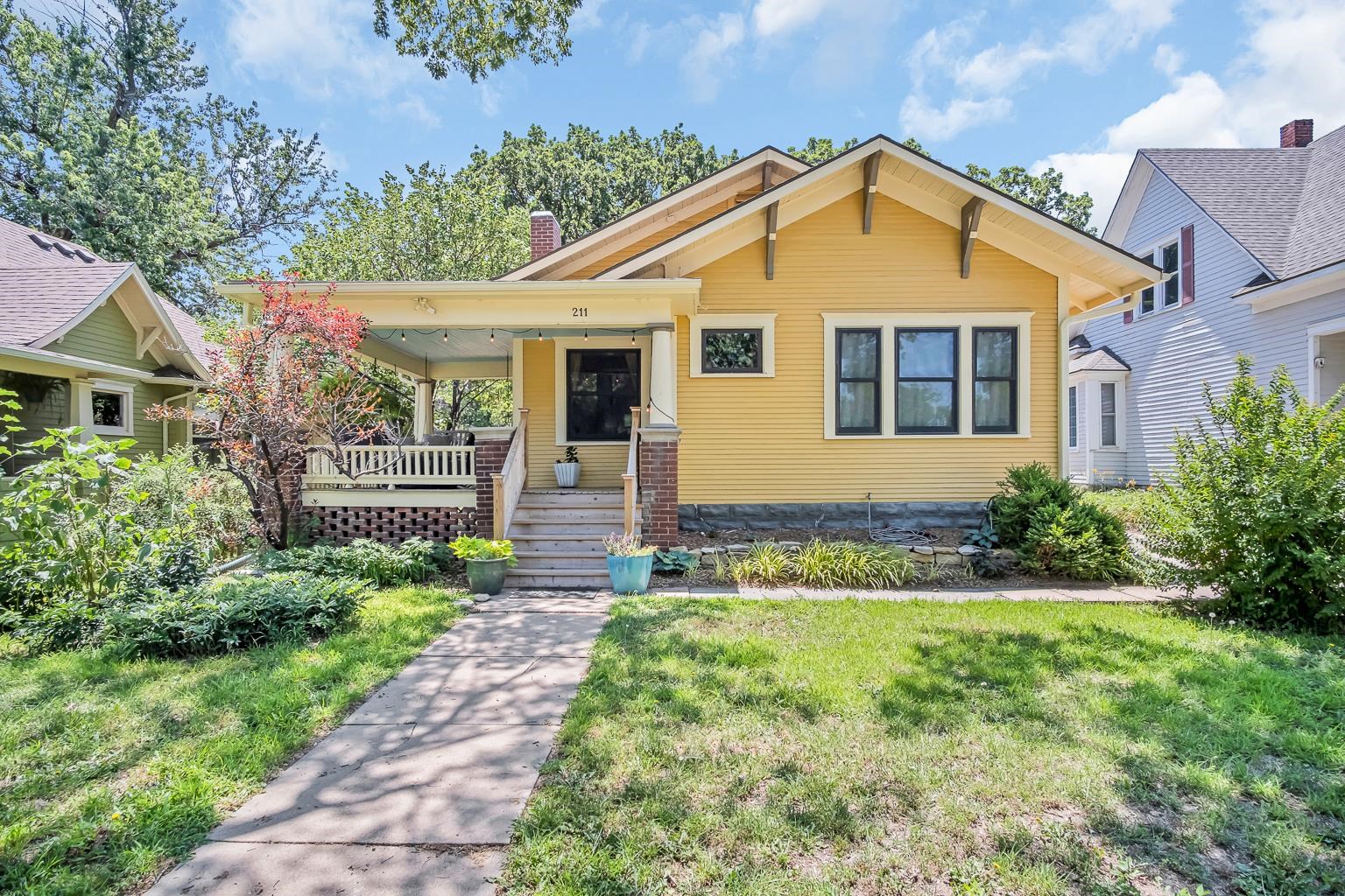 211 W 9th St