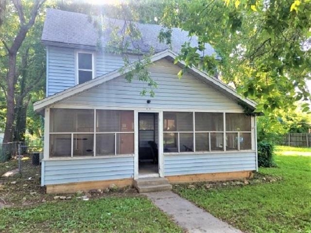 Photo of 1413 Manning St in Winfield, KS