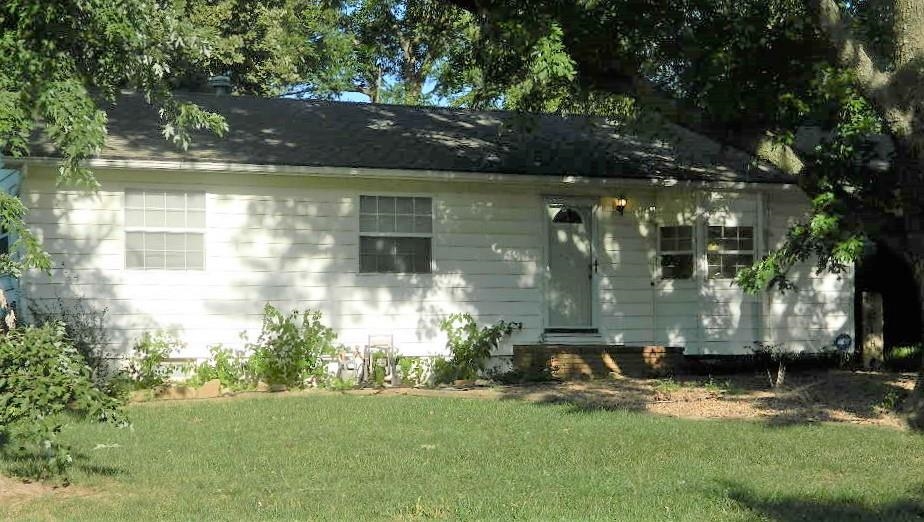 Photo of 806 S Boyer Rd in Arkansas City, KS
