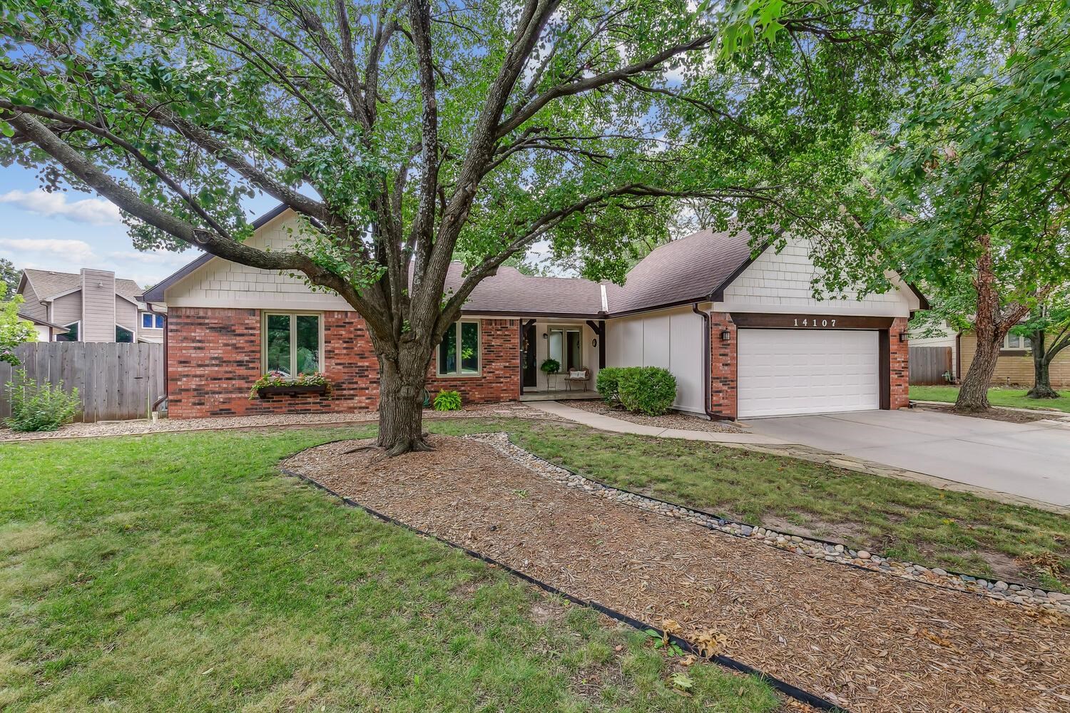 14107 E Lakeview Ct