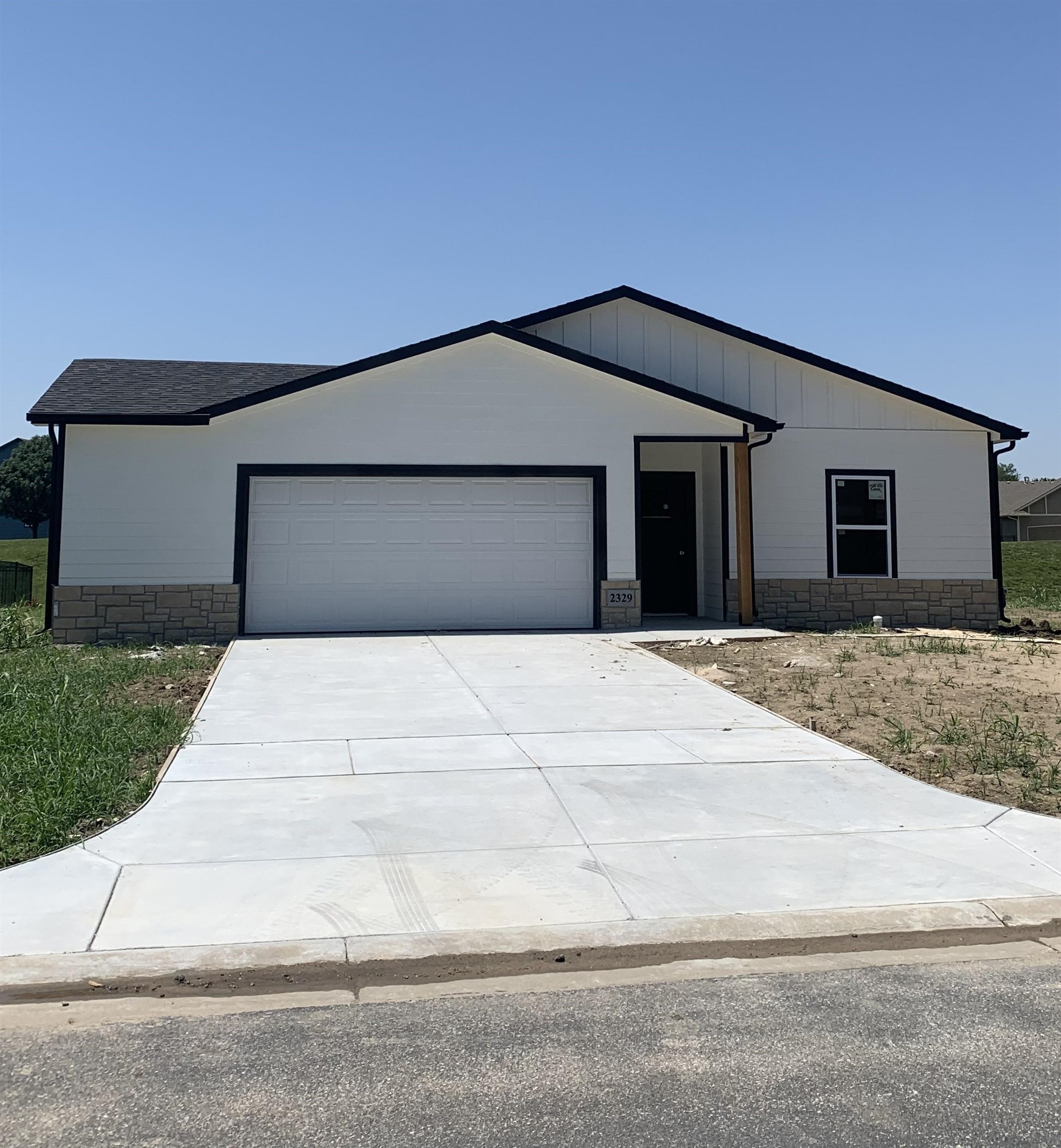 Photo of 2329 S Mckenzie Ct in Andover, KS