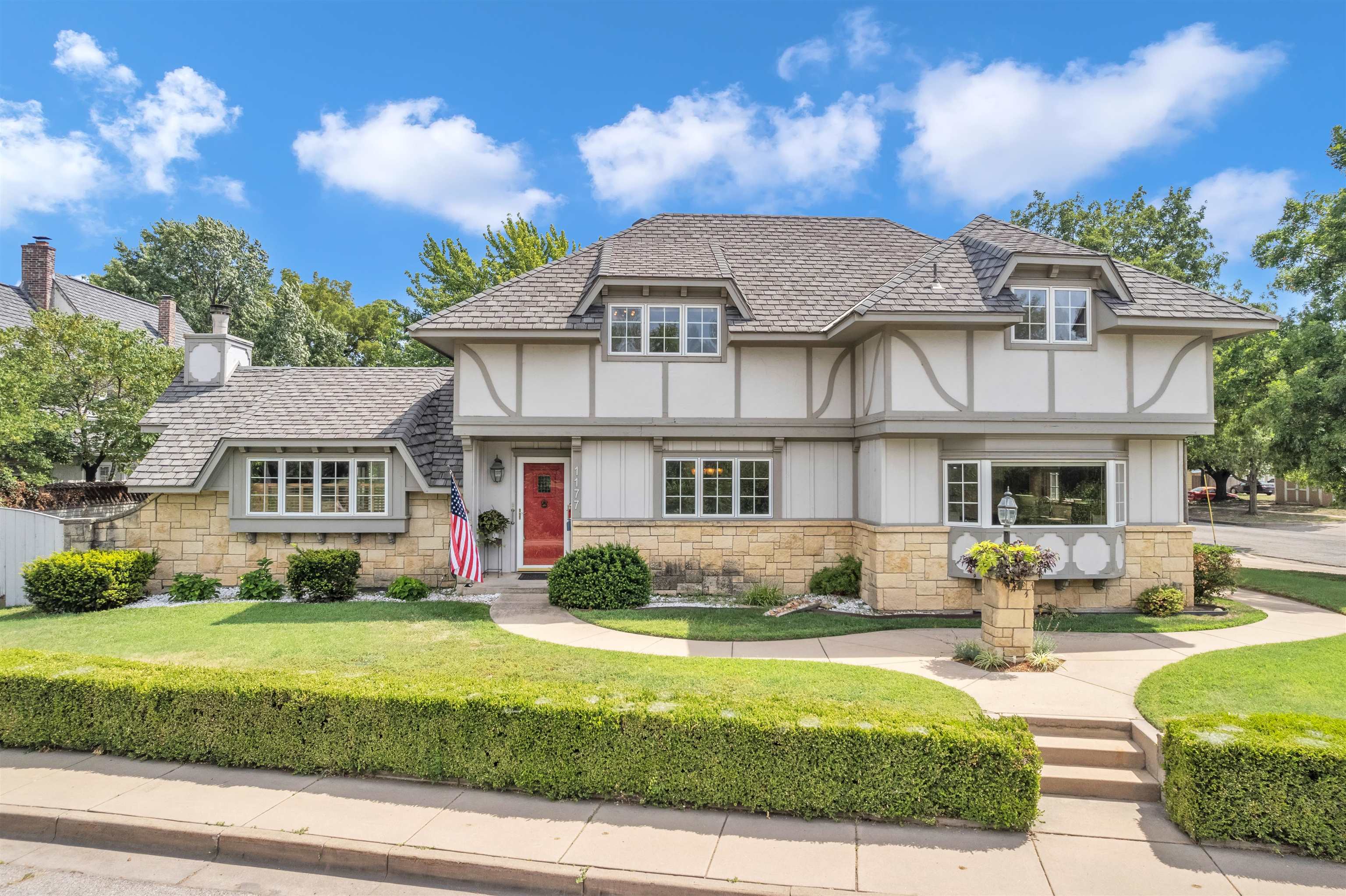 Photo of 1177 W River Blvd in Wichita, KS