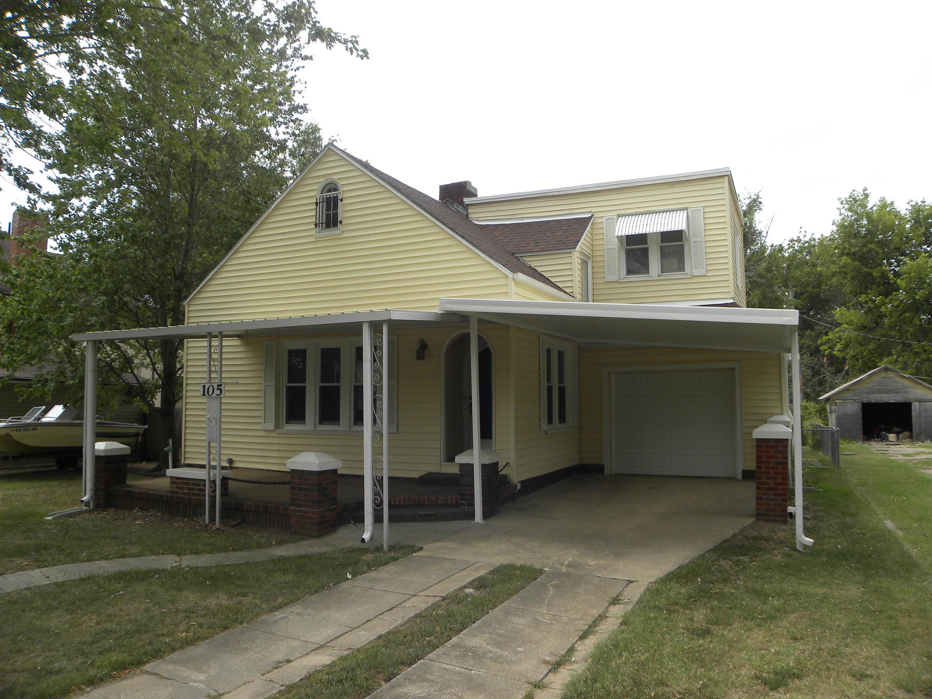 Photo of 105 N Mulberry in Eureka, KS