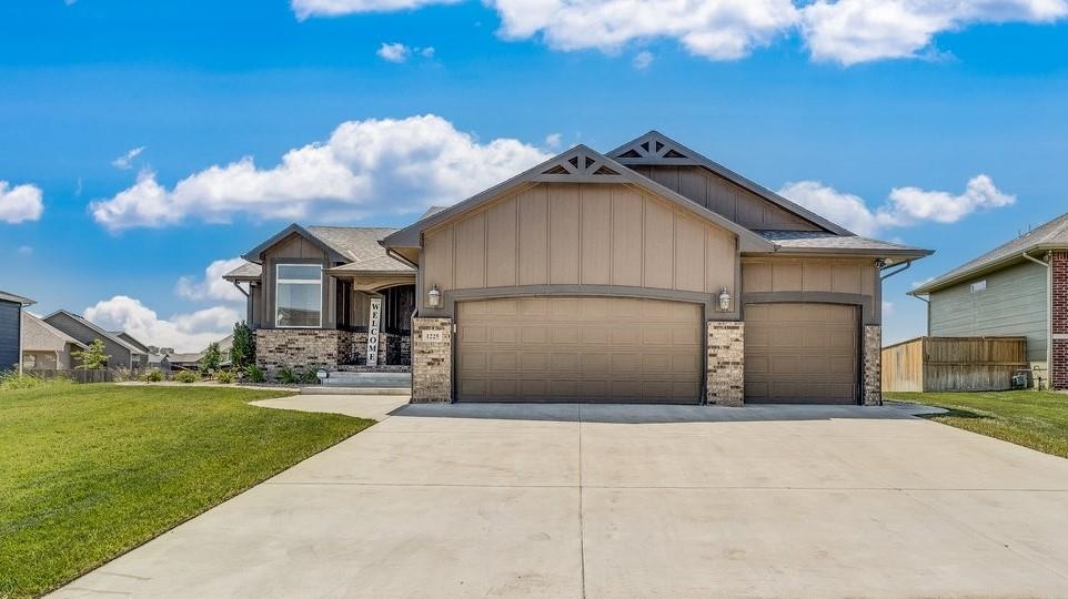 Photo of 1225 S Gateway St in Wichita, KS