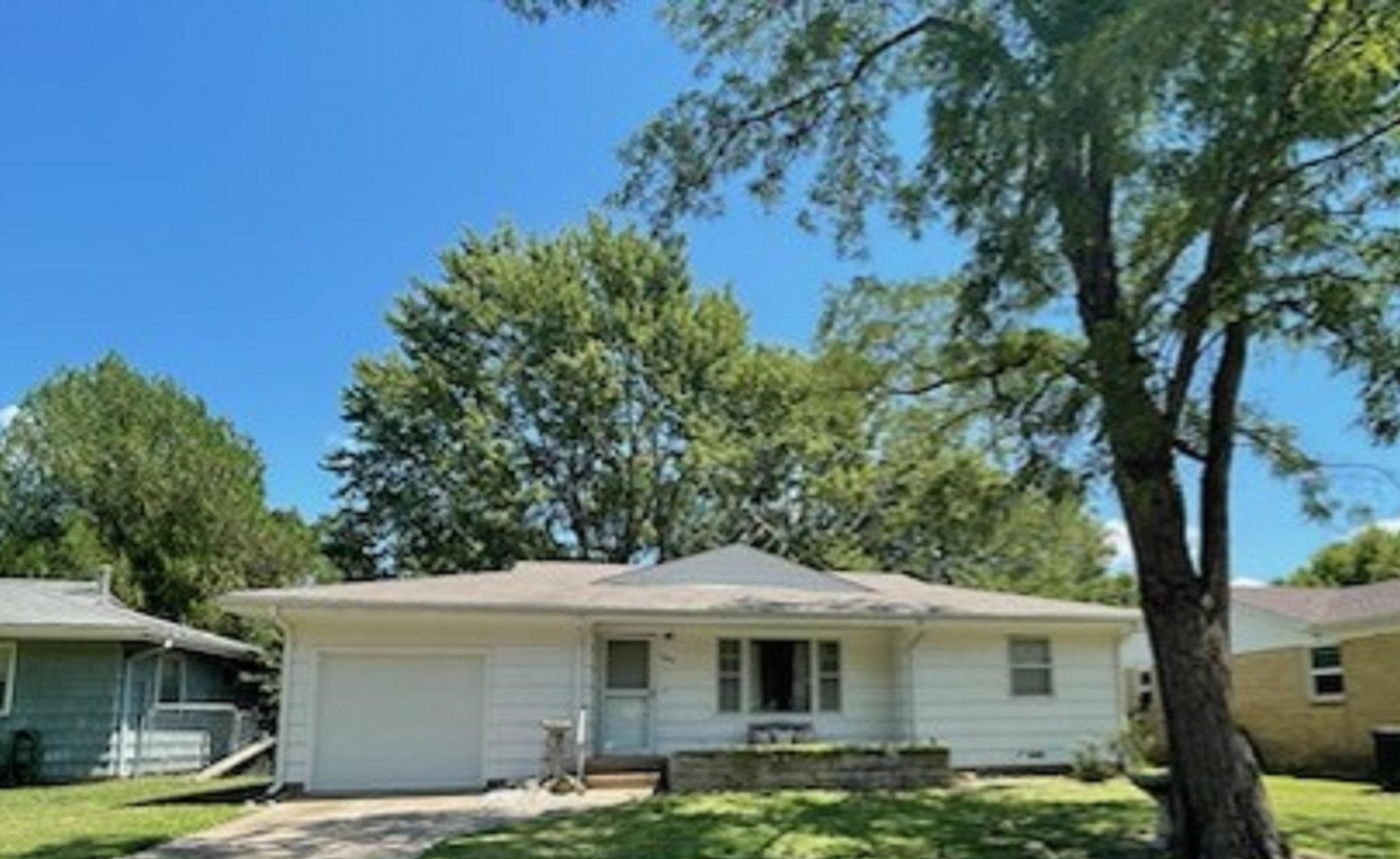 Photo of 1809 N B St in Wellington, KS