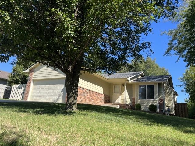 Photo of 426 E Hickory St in Mulvane, KS