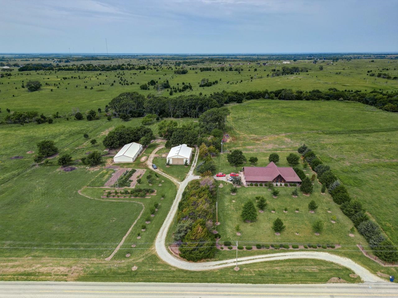 Photo of 16419 151st Rd in Winfield, KS