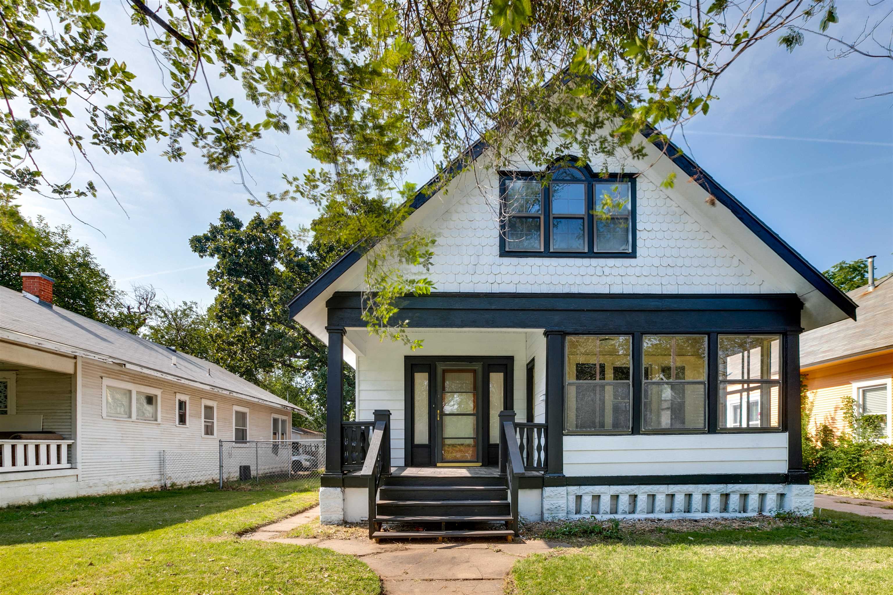 Photo of 1915 W Maple St in Wichita, KS