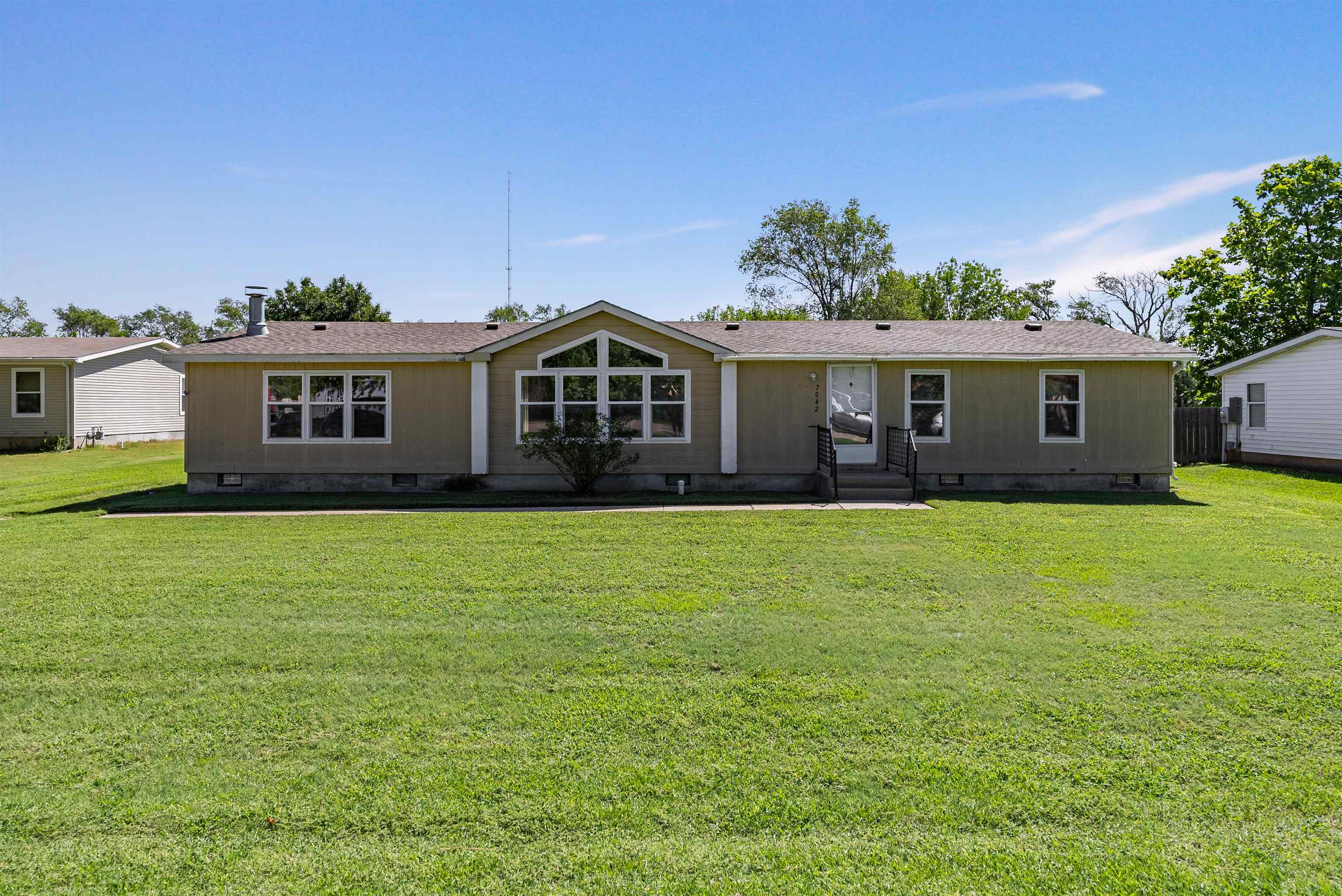 Photo of 7042 Shahin Dr in Haysville, KS