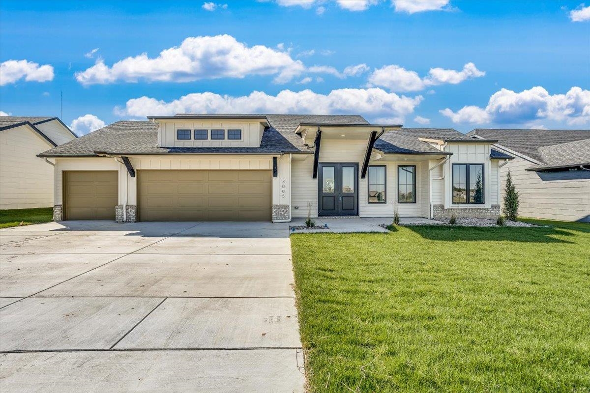 Photo of 3005 E Sunnyslope in Wichita, KS
