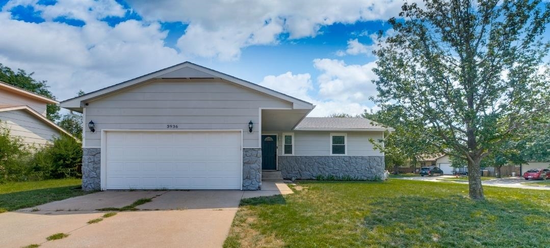 Photo of 3936 N Edgemoor St in Bel Aire, KS