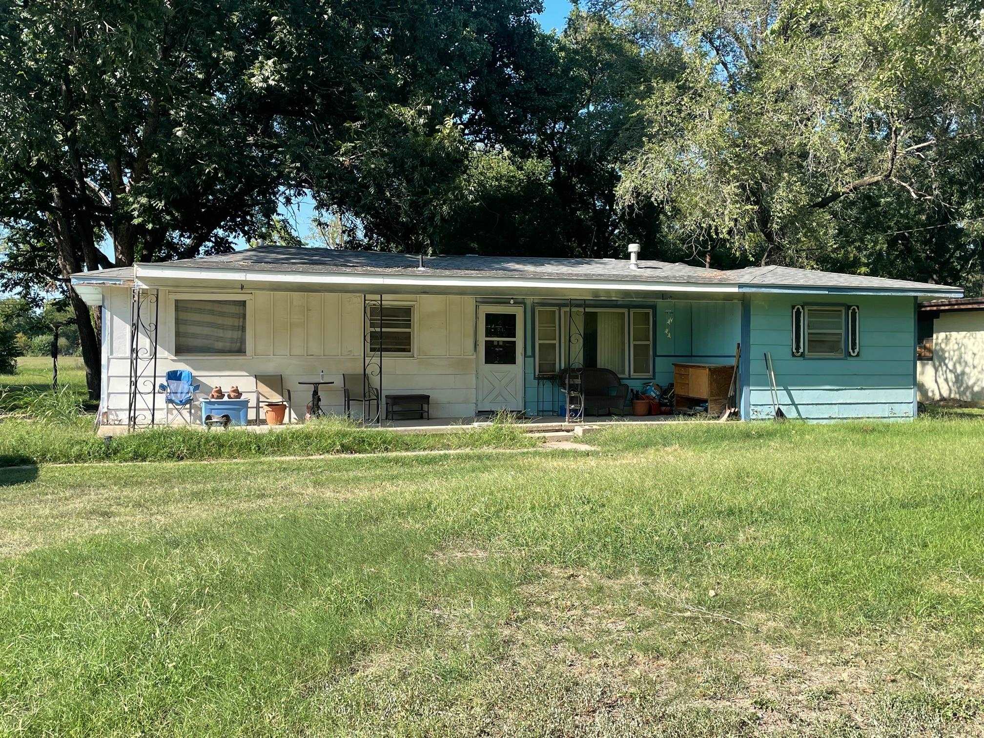 Photo of 400 W 43rd St N in Wichita, KS