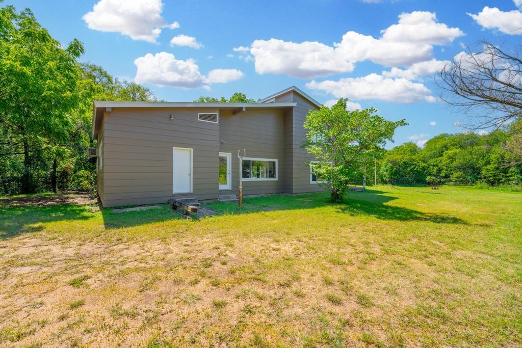 Photo of 9101 S 231st St W in Viola, KS
