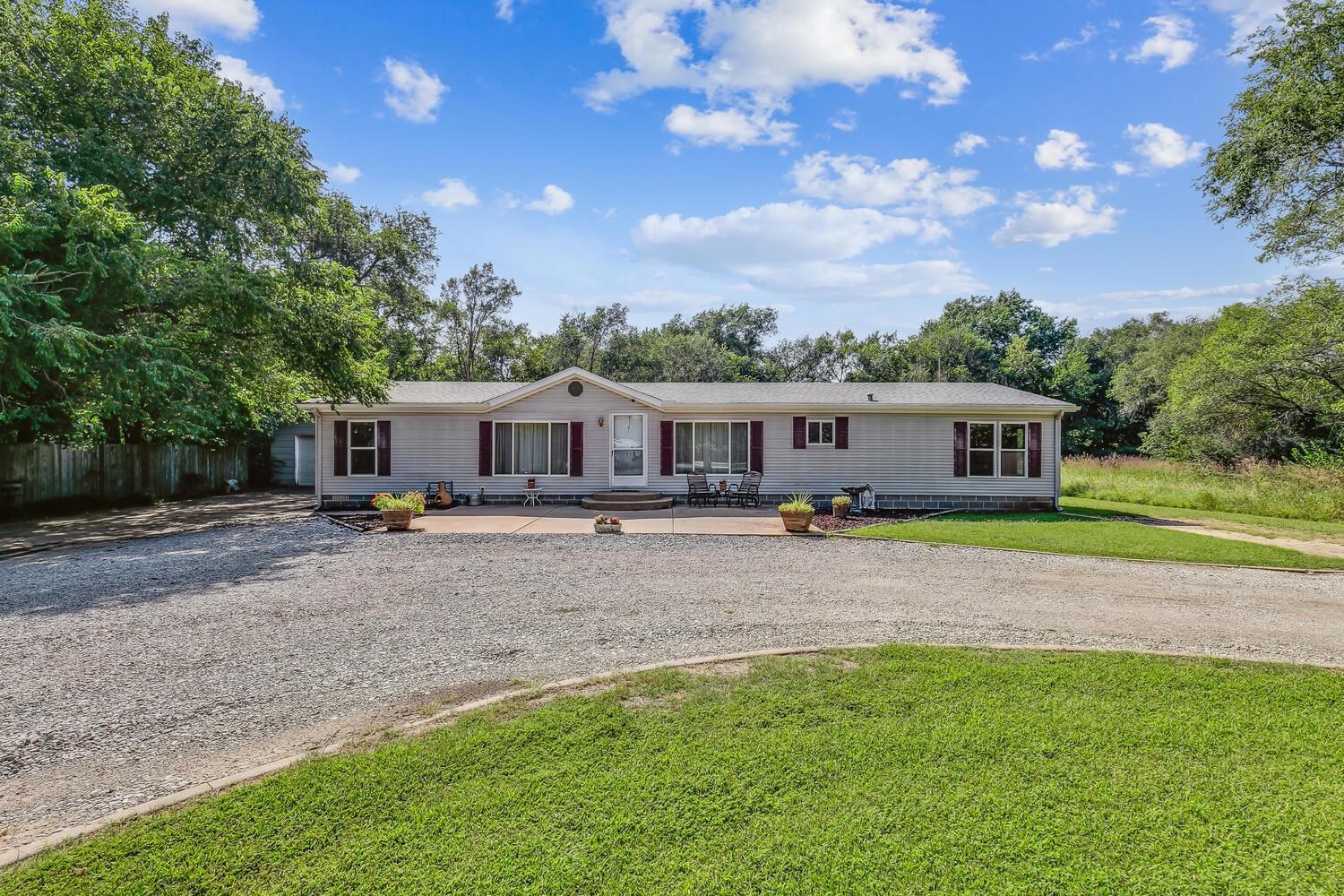 Photo of 5635 N Seneca St in Wichita, KS
