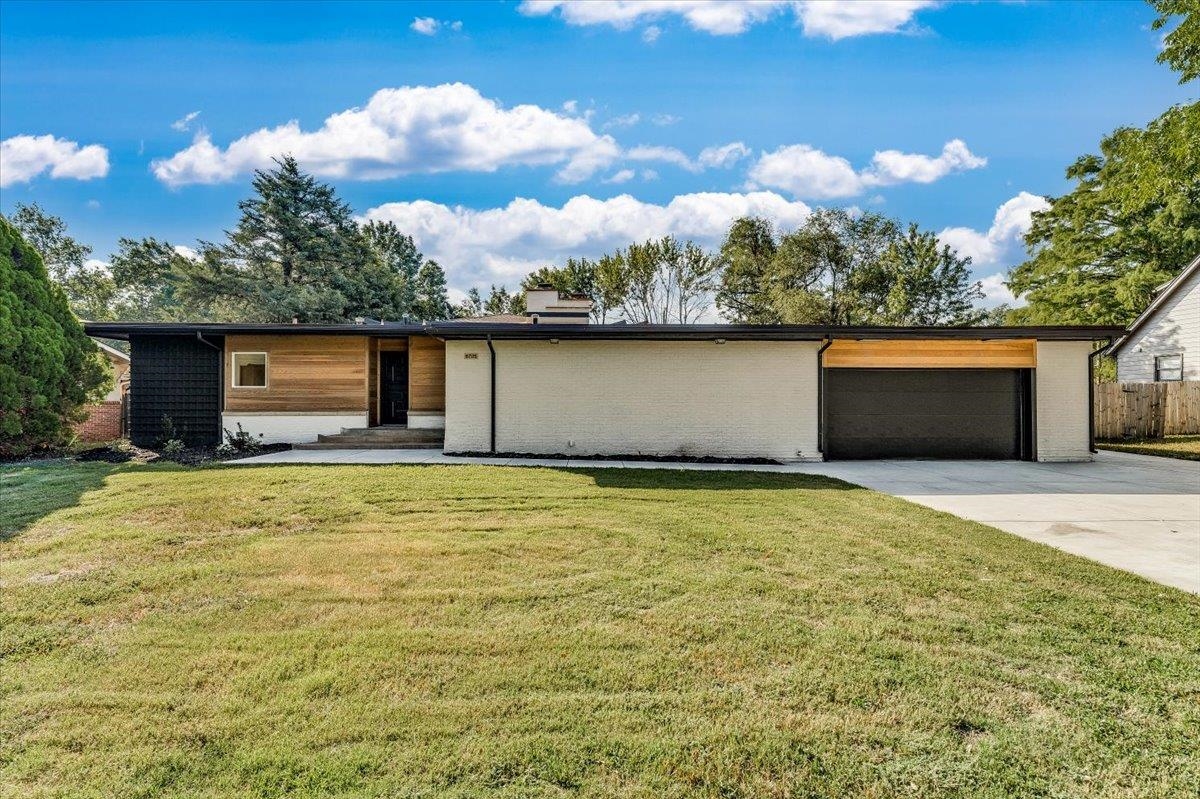 Photo of 6705 E Magill St in Wichita, KS