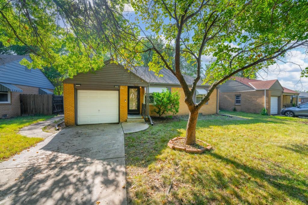 Photo of 774 S Mission Rd in Wichita, KS