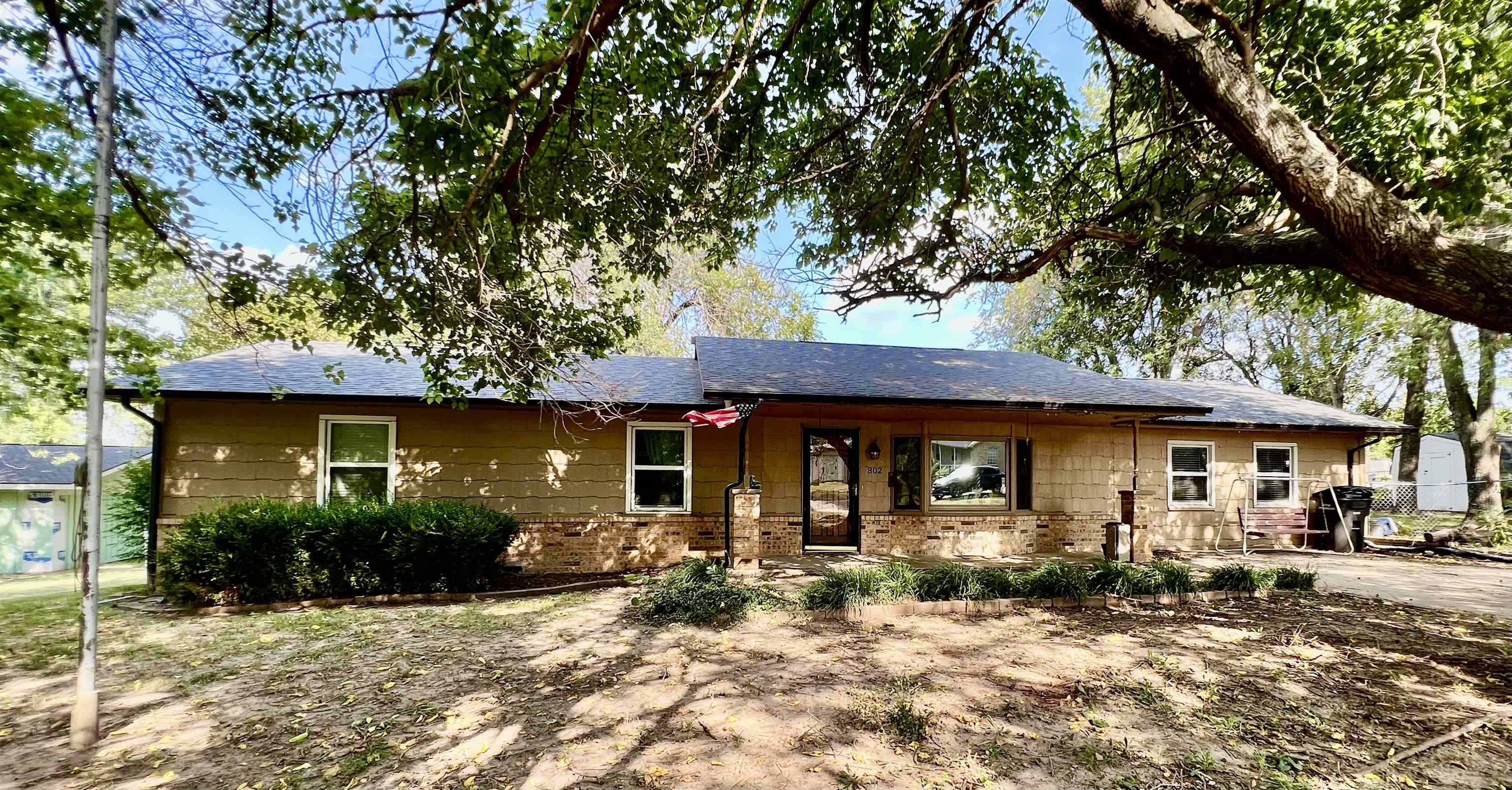 Photo of 802 S Forewood Rd in Arkansas City, KS