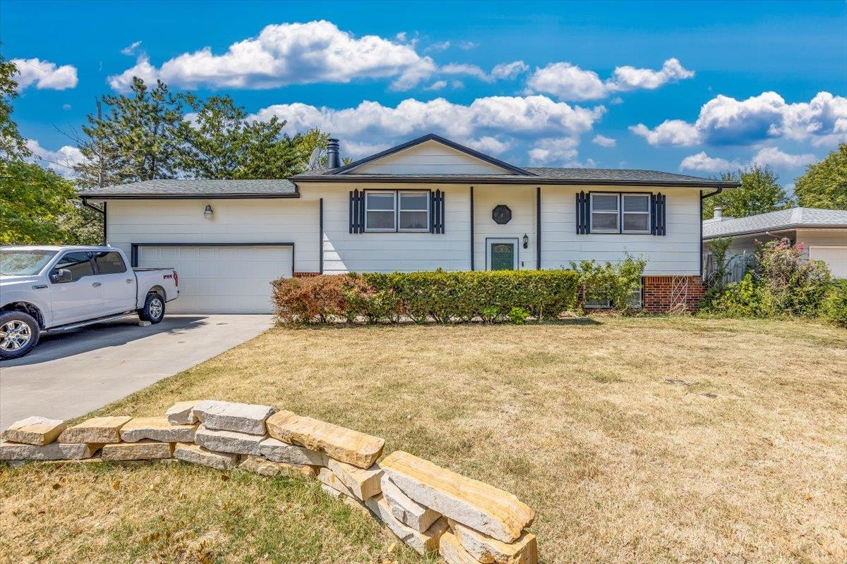 Photo of 3151 S Kessler Cir in Wichita, KS