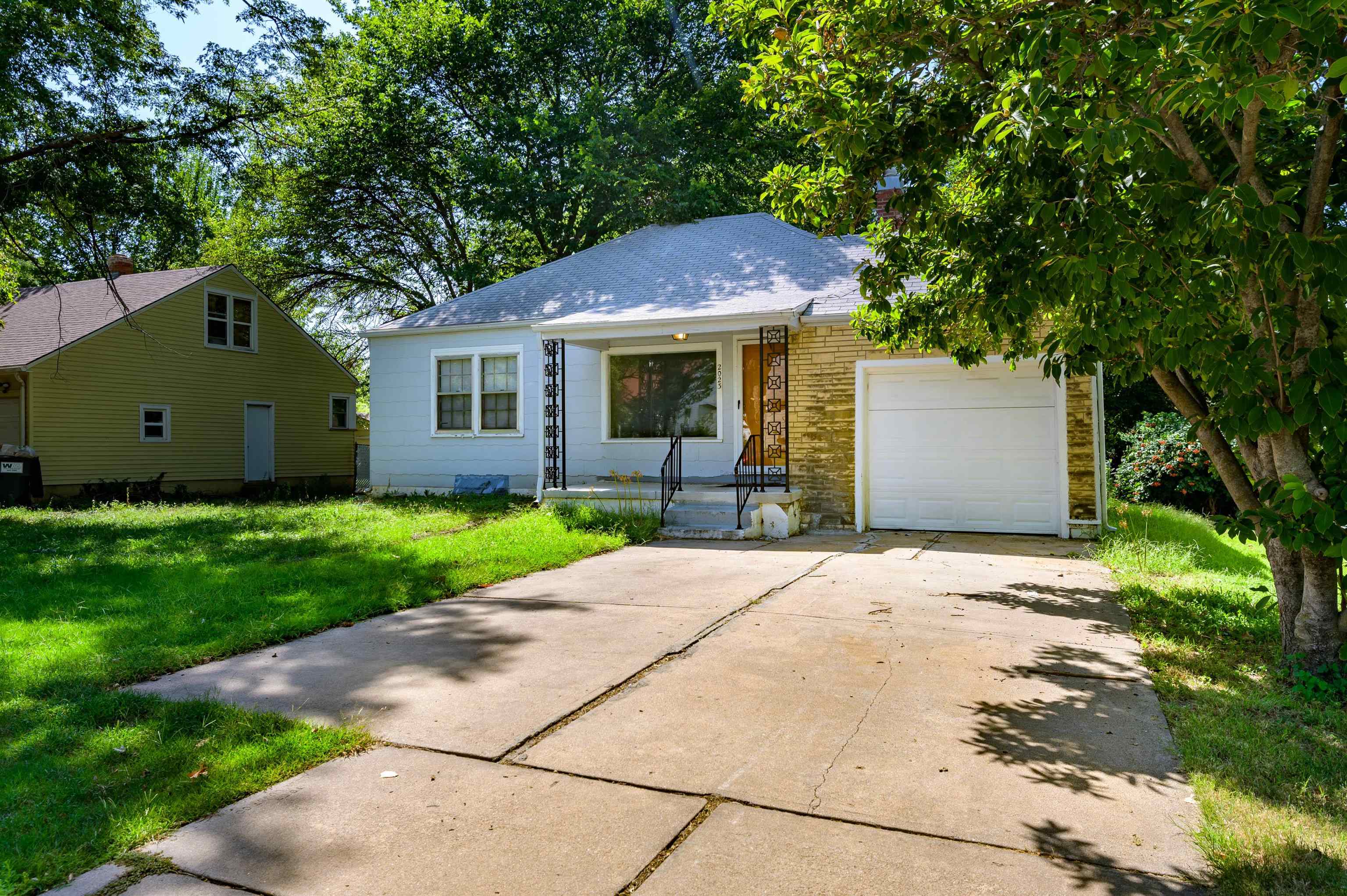 Photo of 2023 S Terrace Dr in Wichita, KS