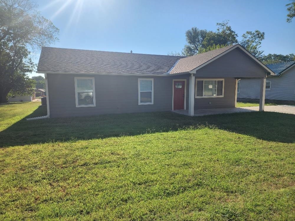 Photo of 608 N 7th in Arkansas City, KS