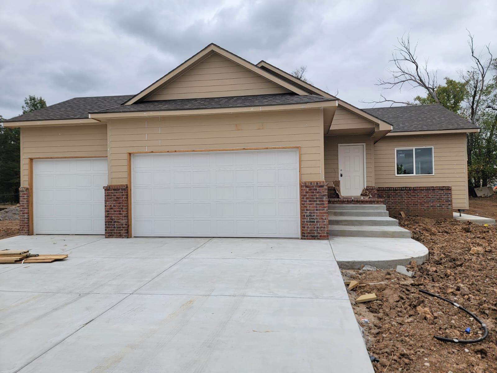 Photo of 1130 S Sontag Ct 1118-1124-1125-1130-1137 in Derby, KS