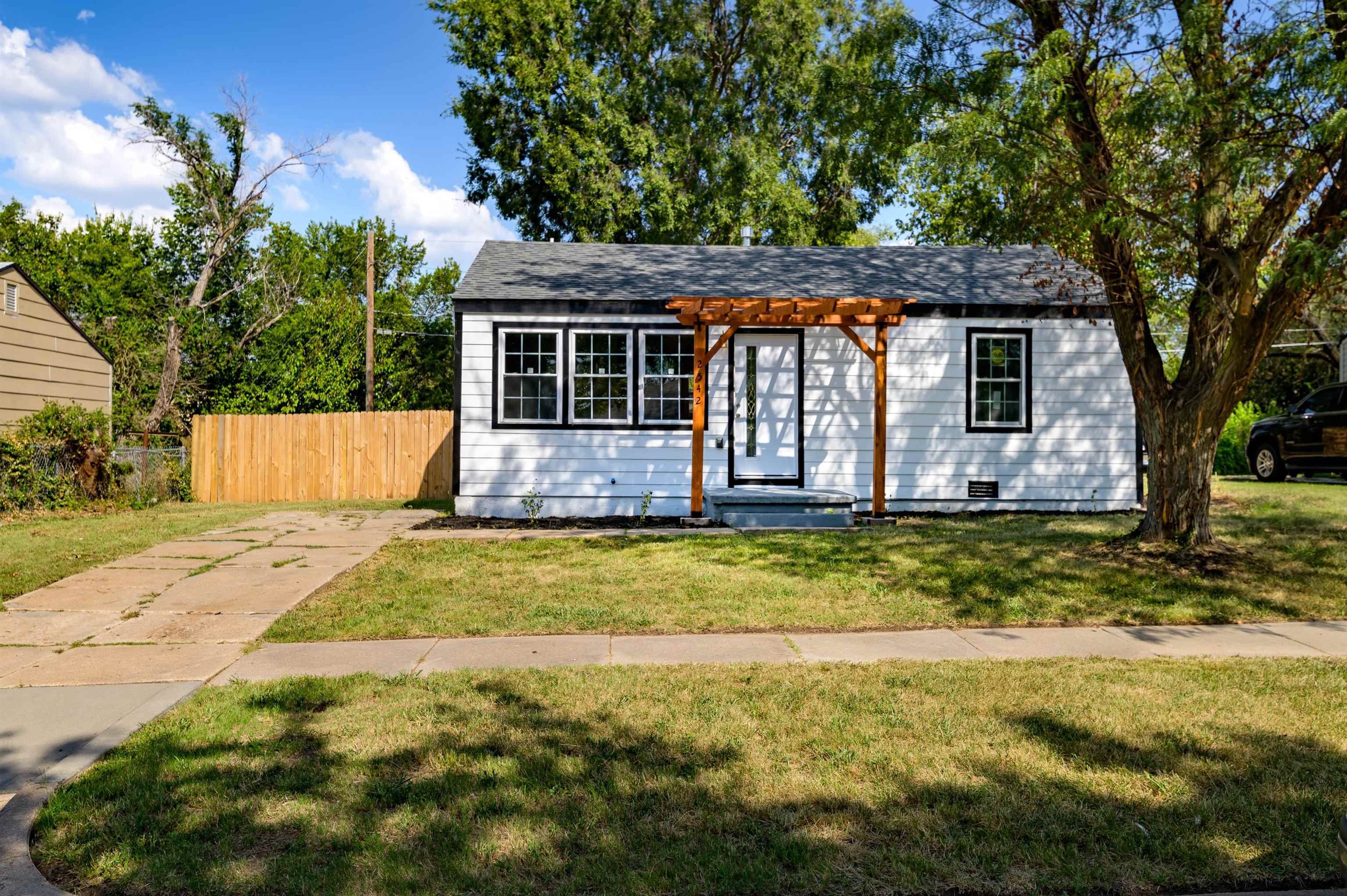Photo of 2542 N Chautauqua Ave in Wichita, KS