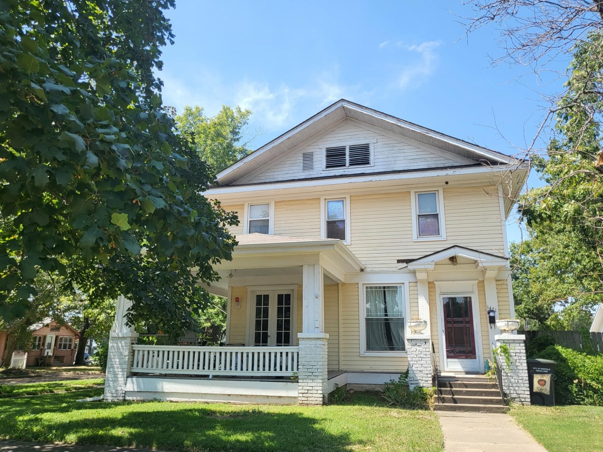 Photo of 1421 Millington St in Winfield, KS