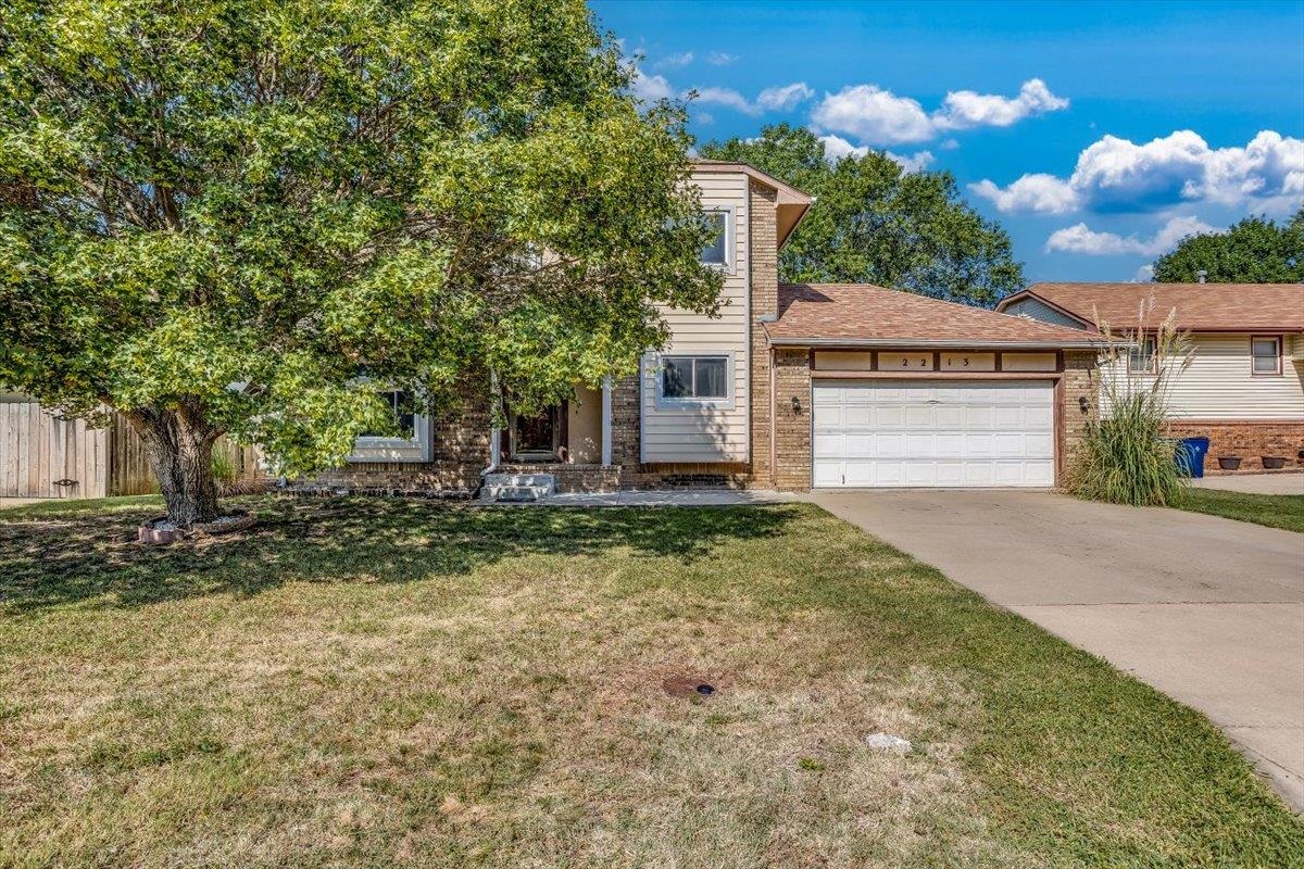 Photo of 2213 N Fallen Tree Ct in Derby, KS