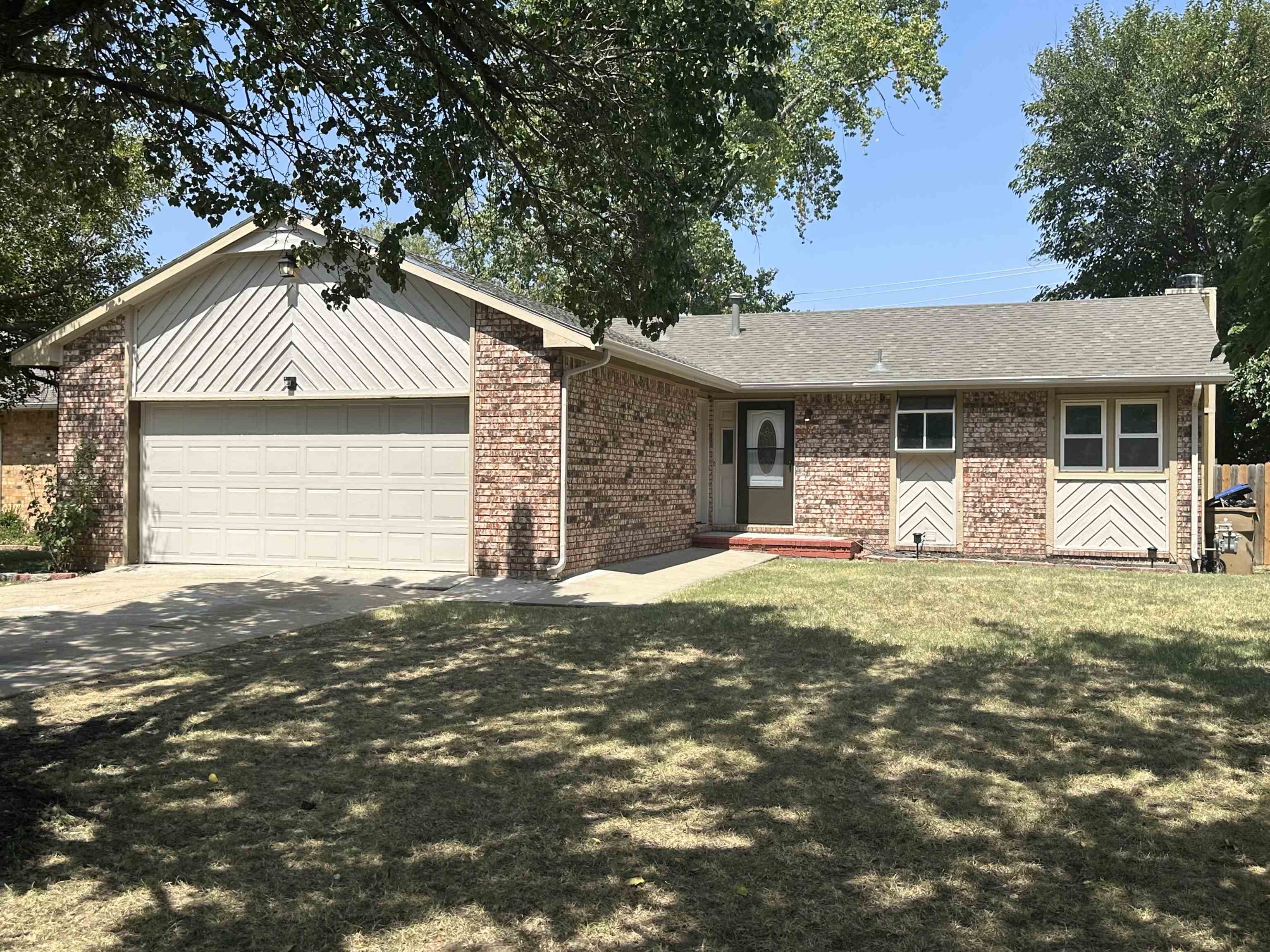 Photo of 10026 E Lockmoor St in Wichita, KS