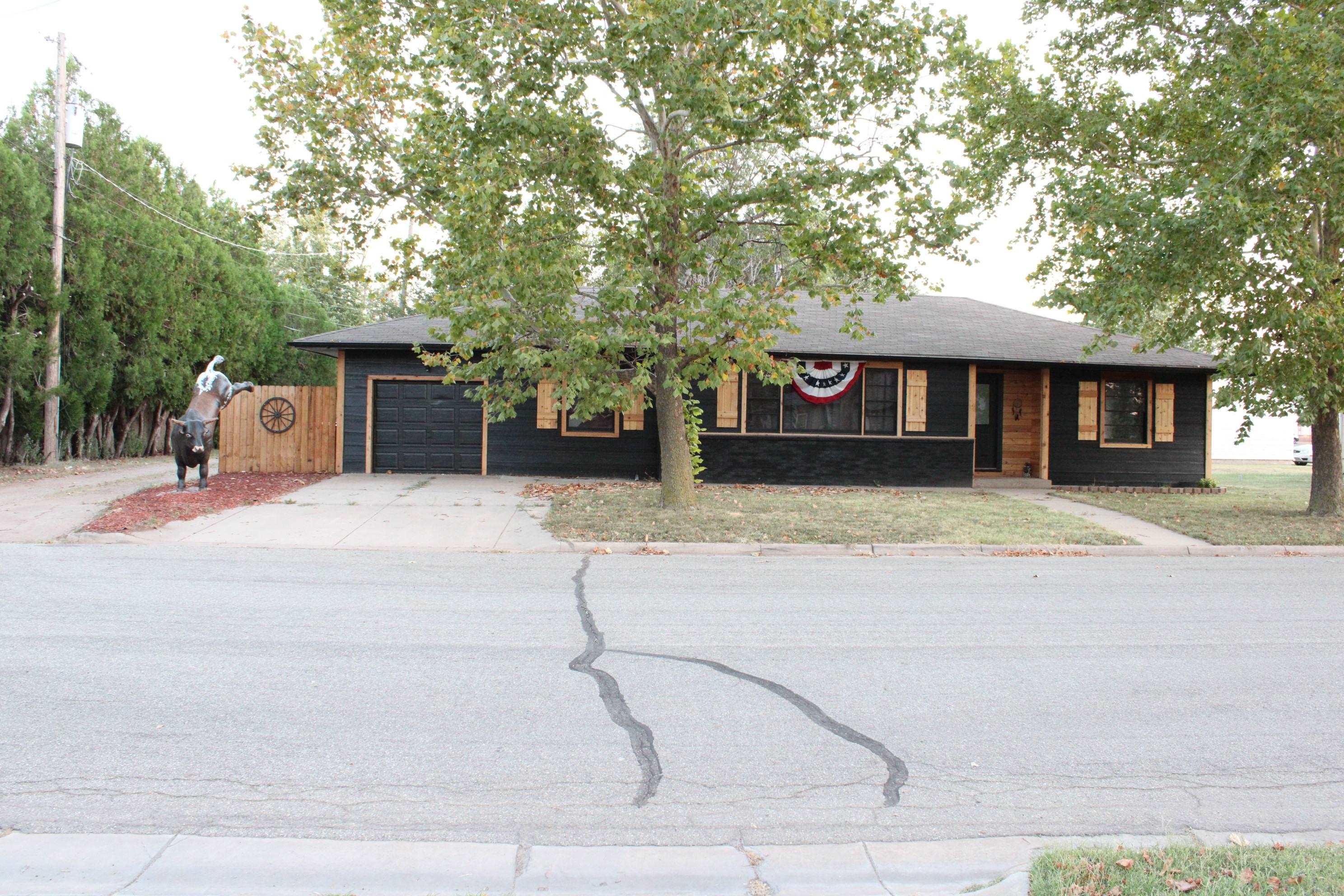 Photo of 109 E 5th Ave in Cheney, KS