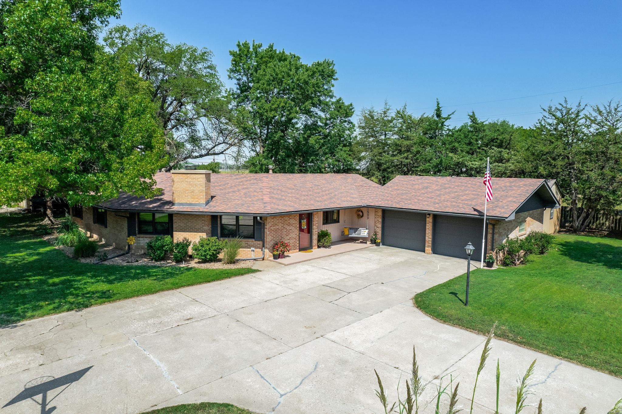 Photo of 1500 W 22nd Ave in Hutchinson, KS