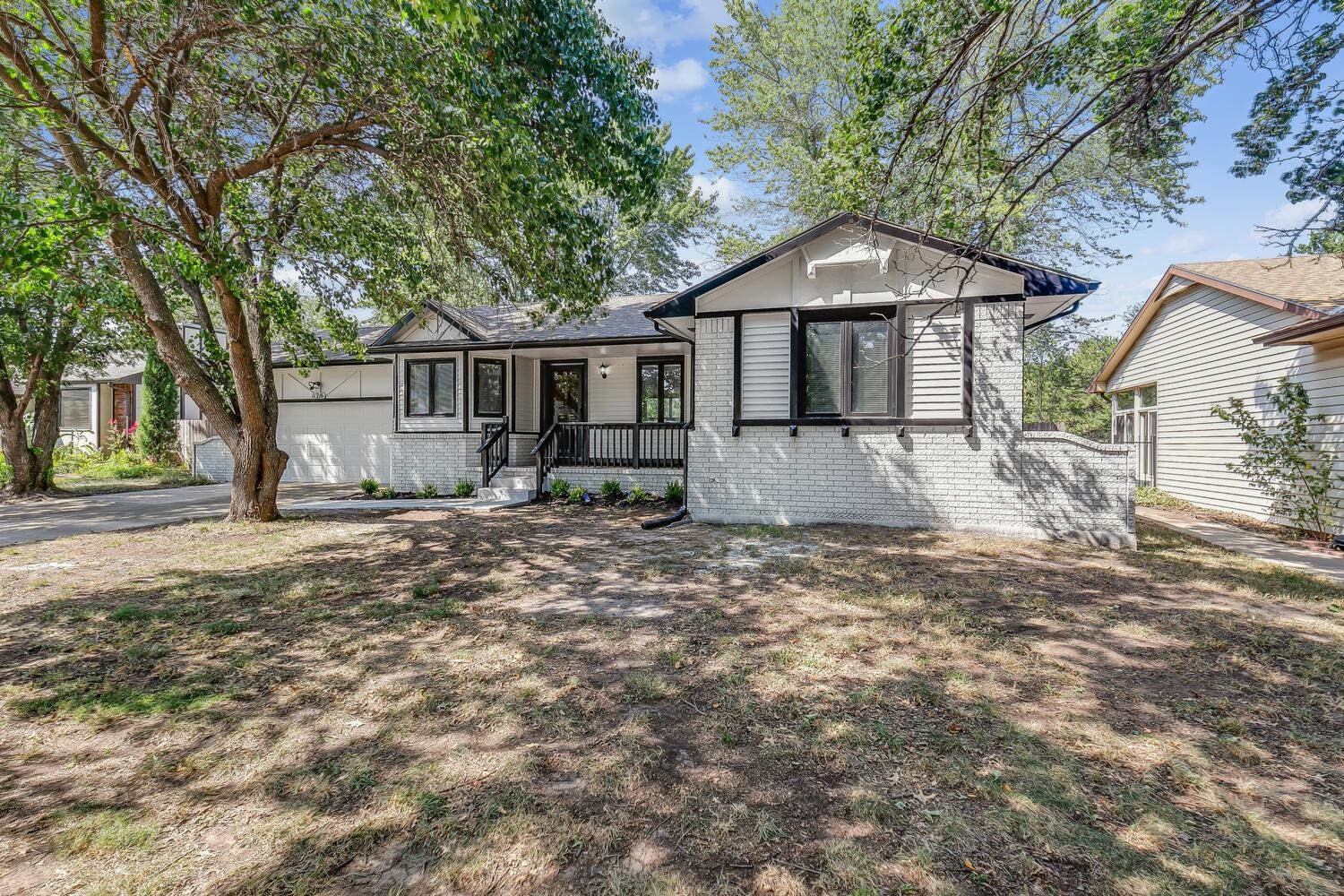 Photo of 11216 W Rolling Hills Dr in Wichita, KS
