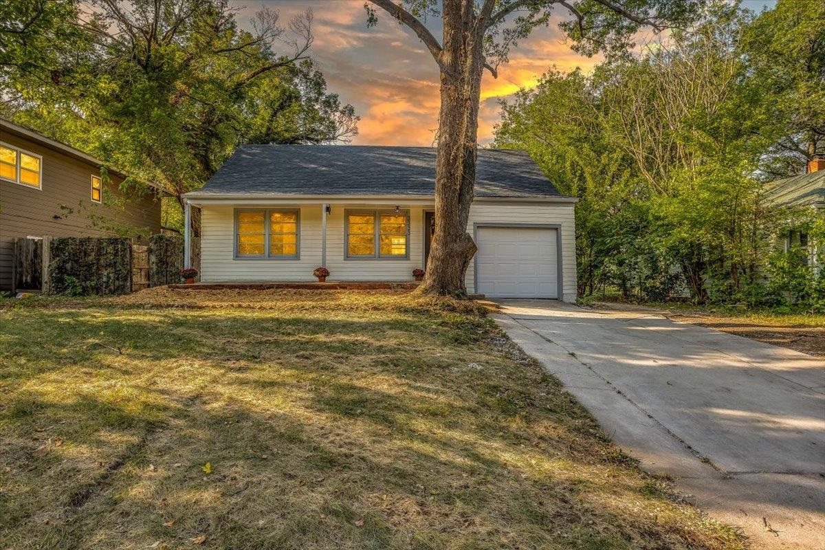 Photo of 3333 E Bayley St in Wichita, KS