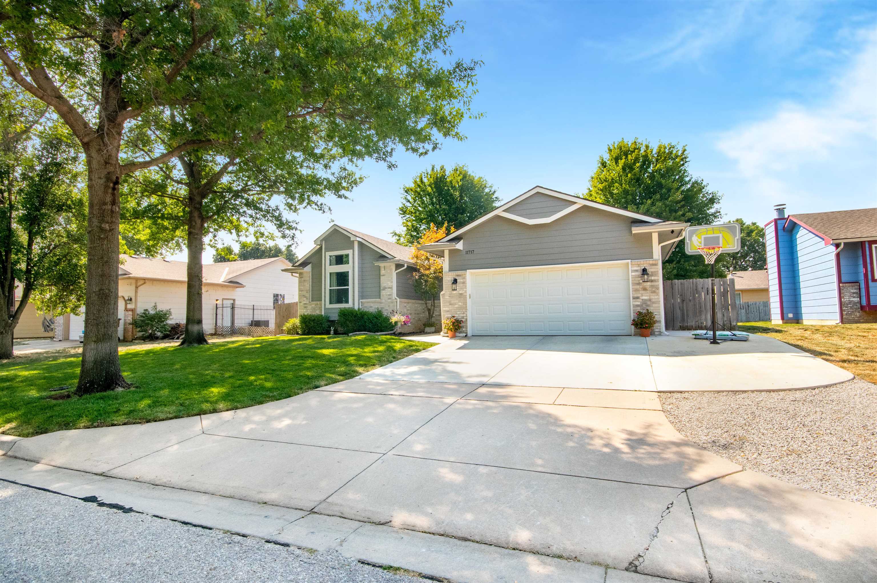 Photo of 11717 W Jamesburg St in Wichita, KS