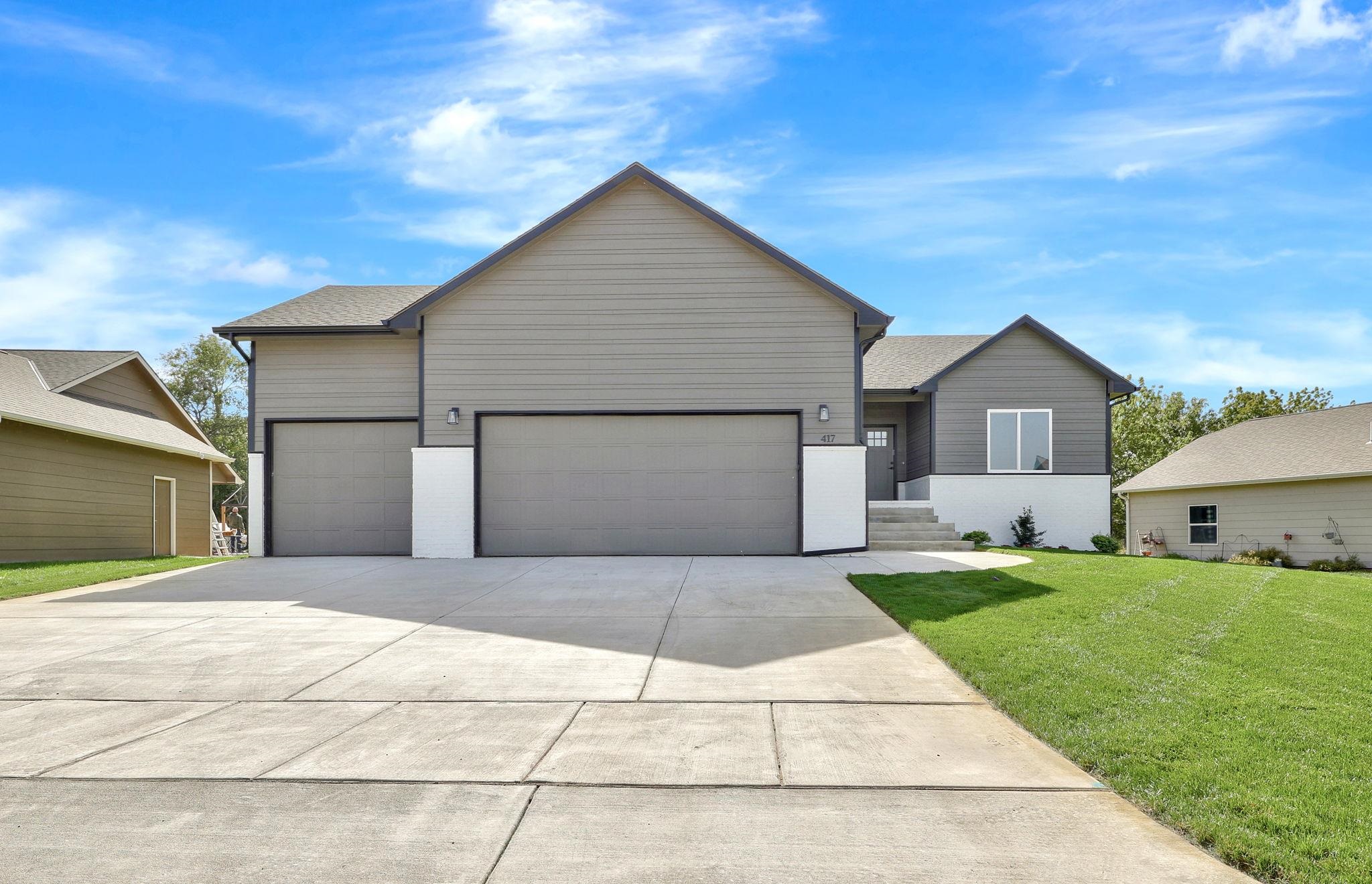 Photo of 417 E Karla Ave in Haysville, KS