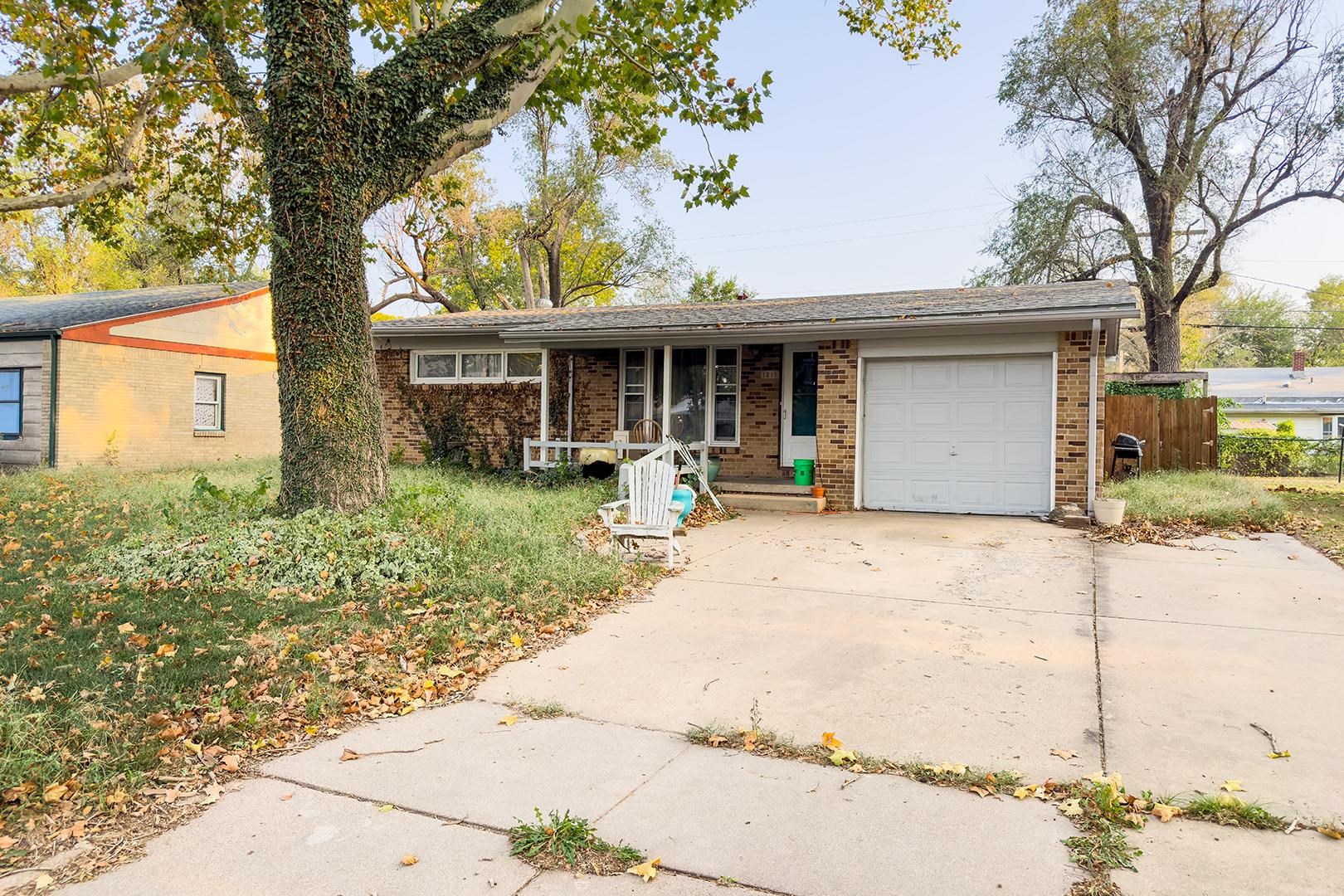 Photo of 1211 E Alturas Ave in Wichita, KS