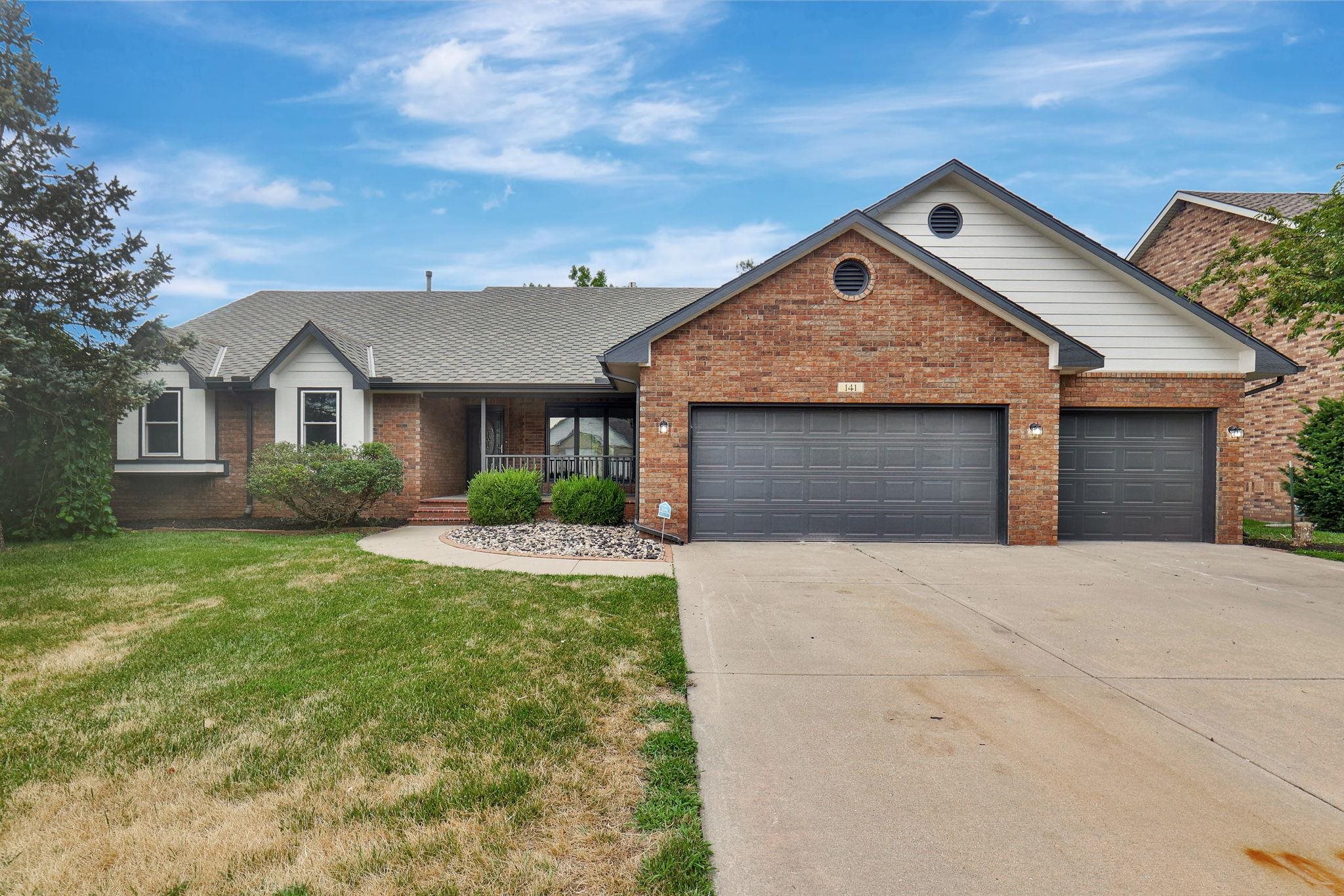 Photo of 141 S Forestview St in Wichita, KS