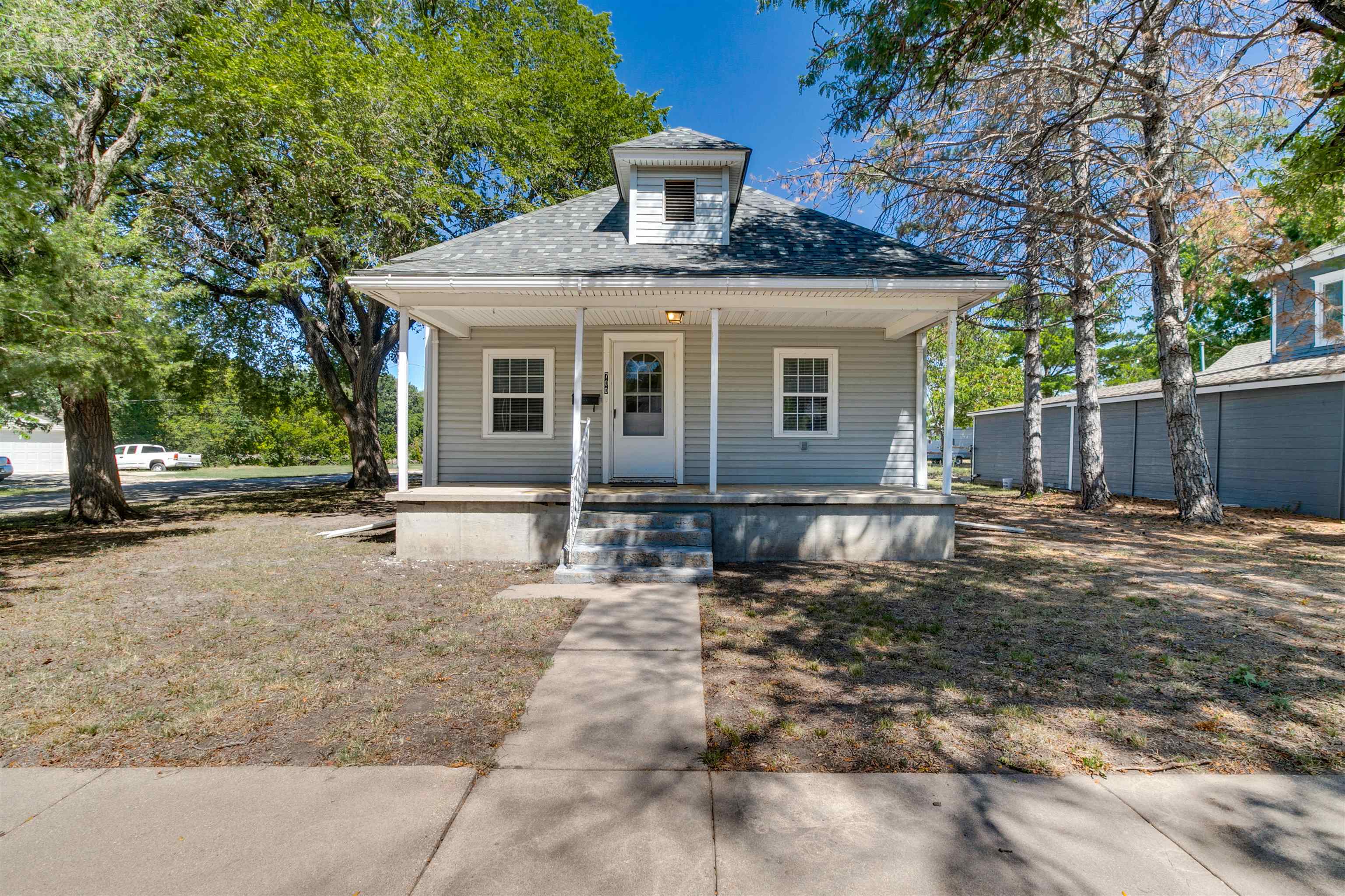 Photo of 700 E 8th St in Newton, KS