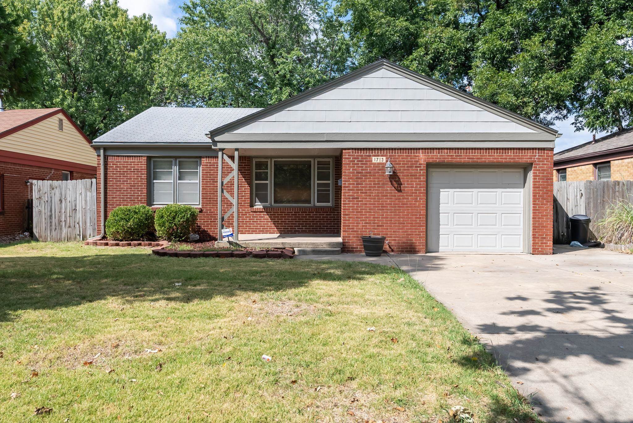Photo of 1713 S Woodlawn Blvd in Wichita, KS
